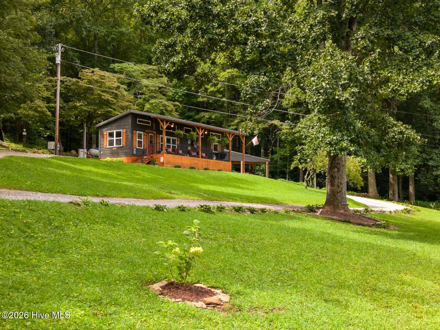 3454 Franks Creek Road — photo