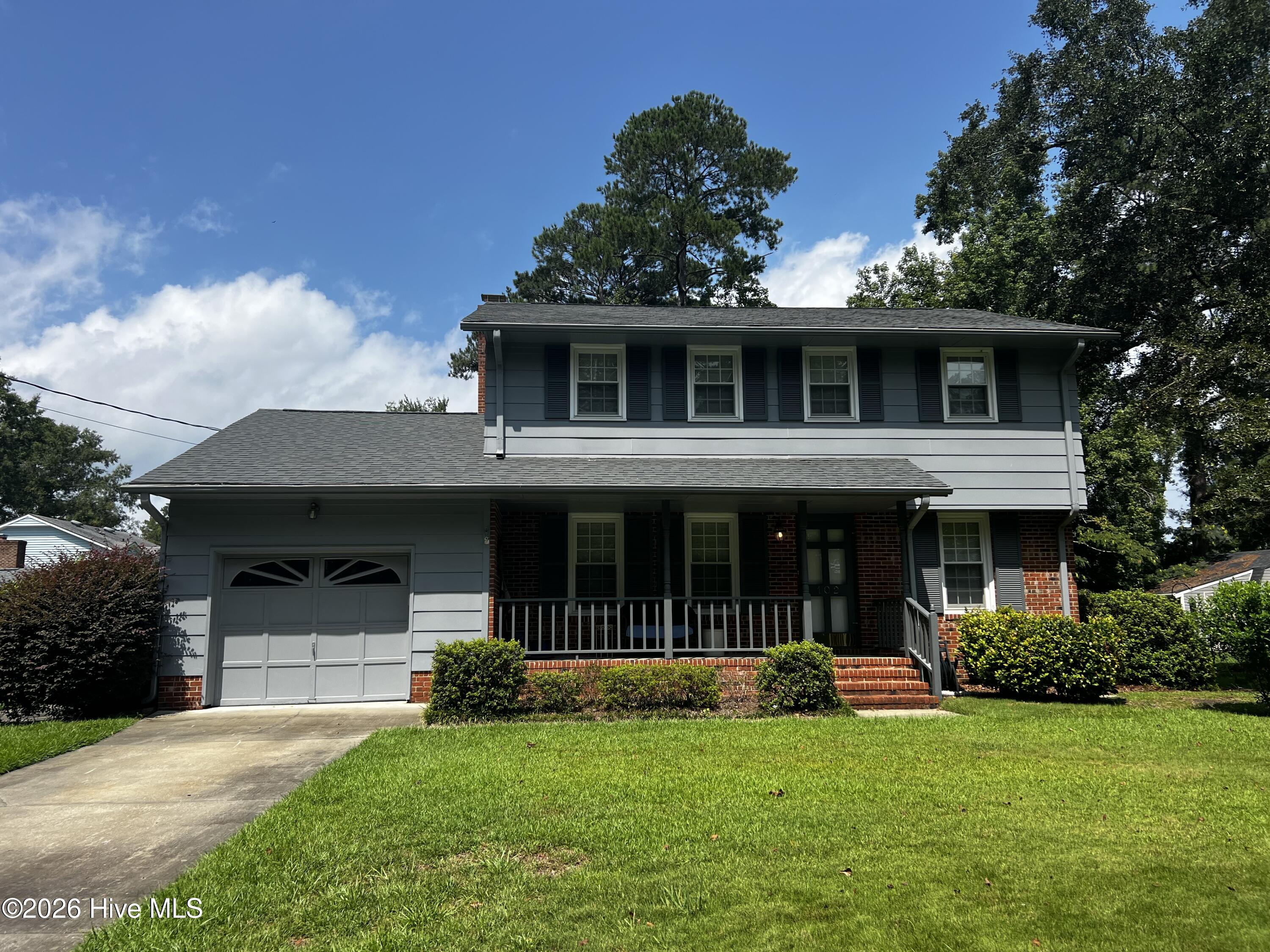 102 Brookview Drive — photo