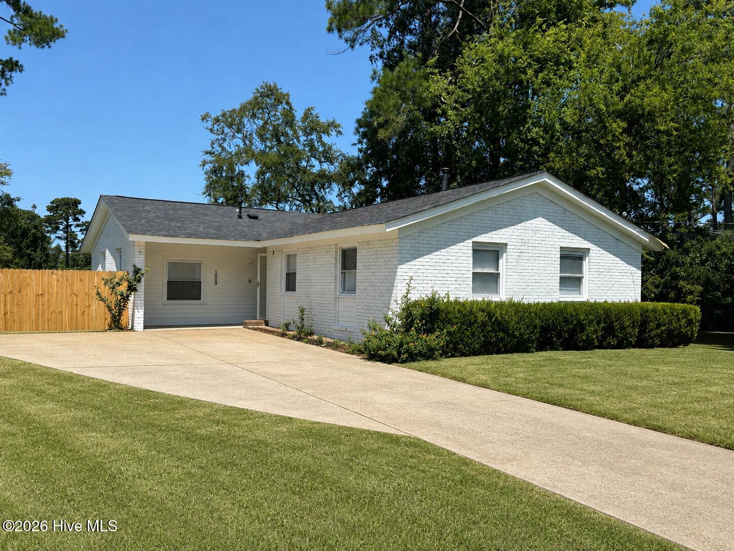 1209 Azalea Drive — photo