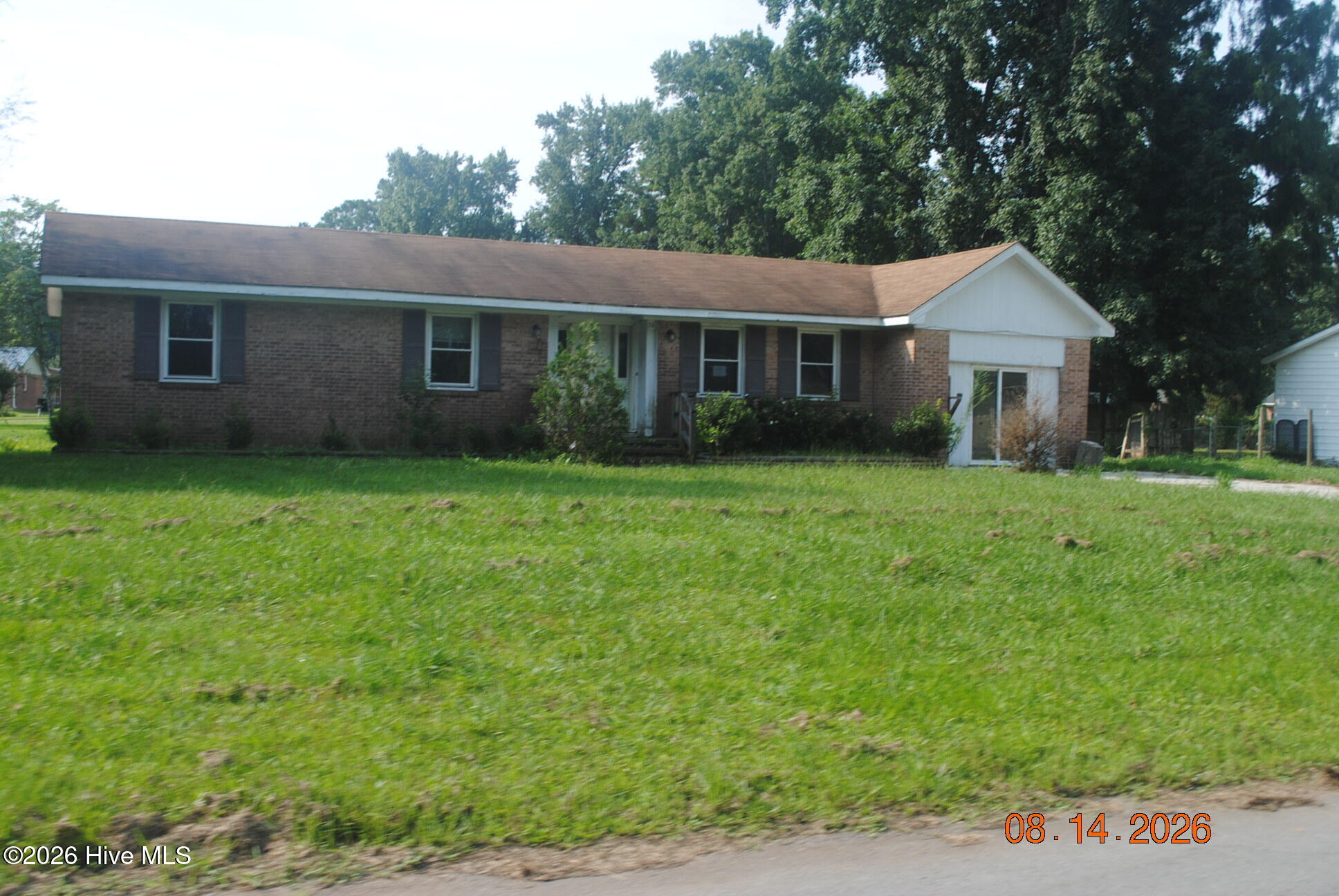 74 Vandergrift Drive — photo