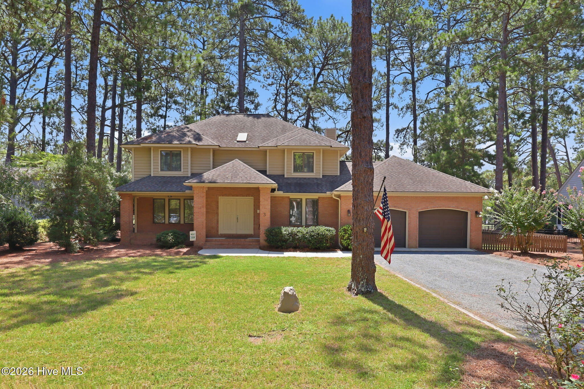 3 Montclair Lane — photo