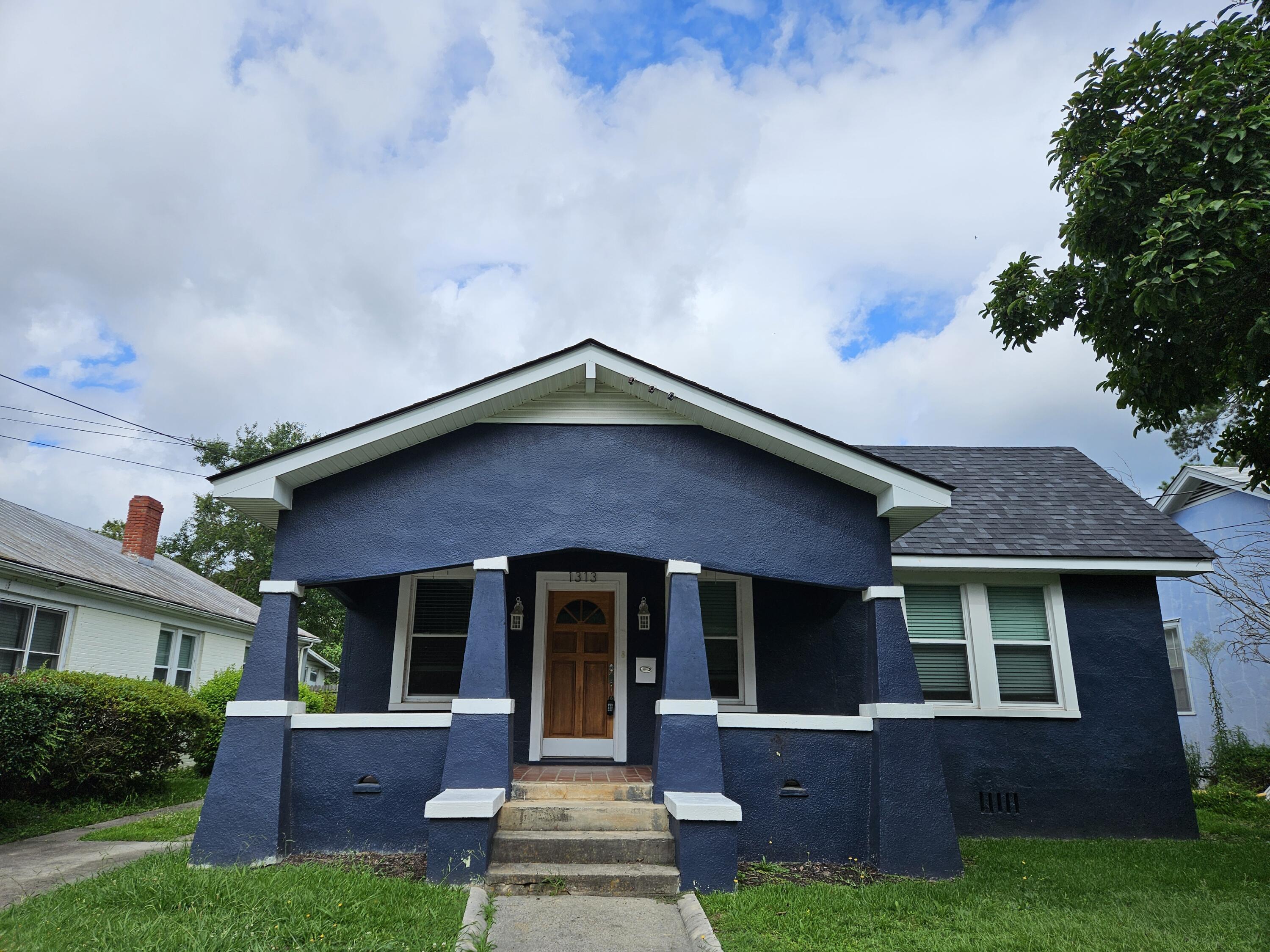 1313 Merry Street — photo