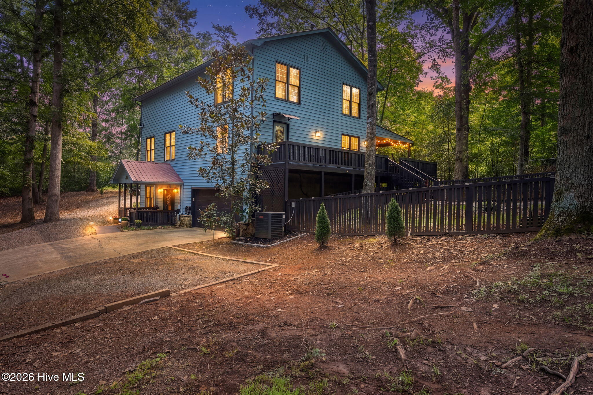 2390 Rainbow Ridge Road — photo