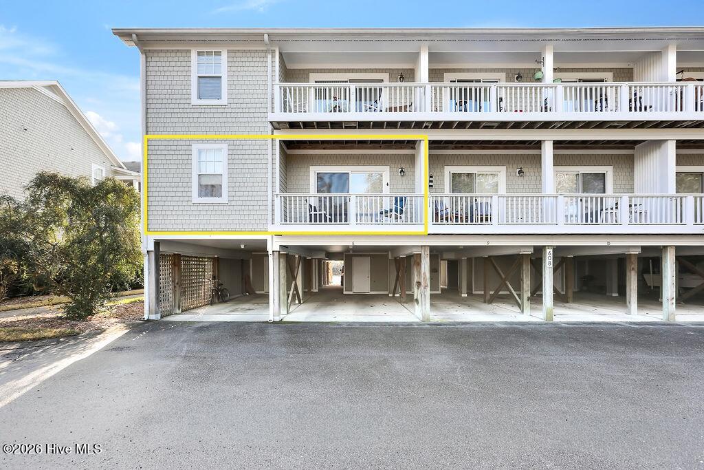 608 W Brown Street Apt F — photo