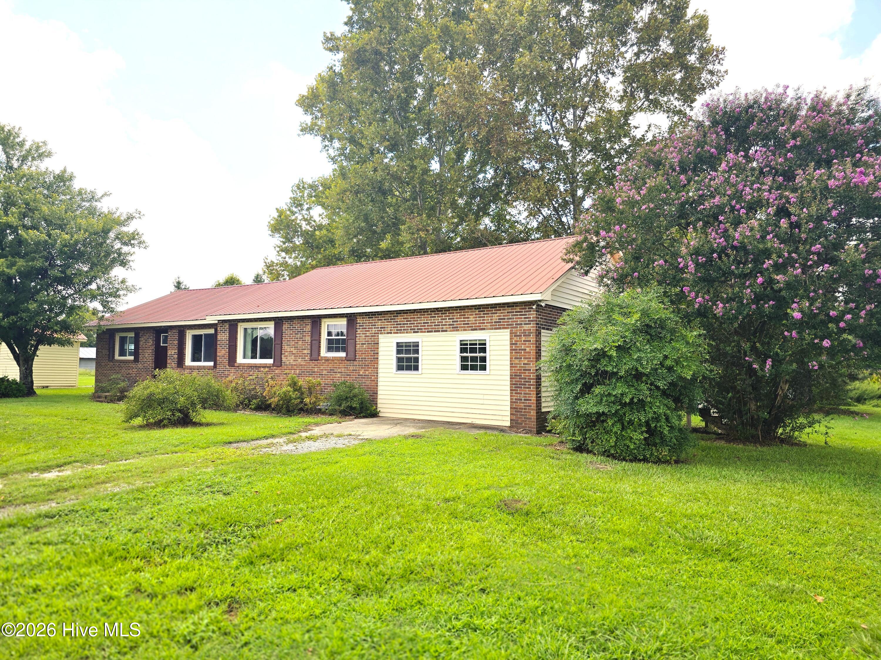 350 Futrell Road — photo