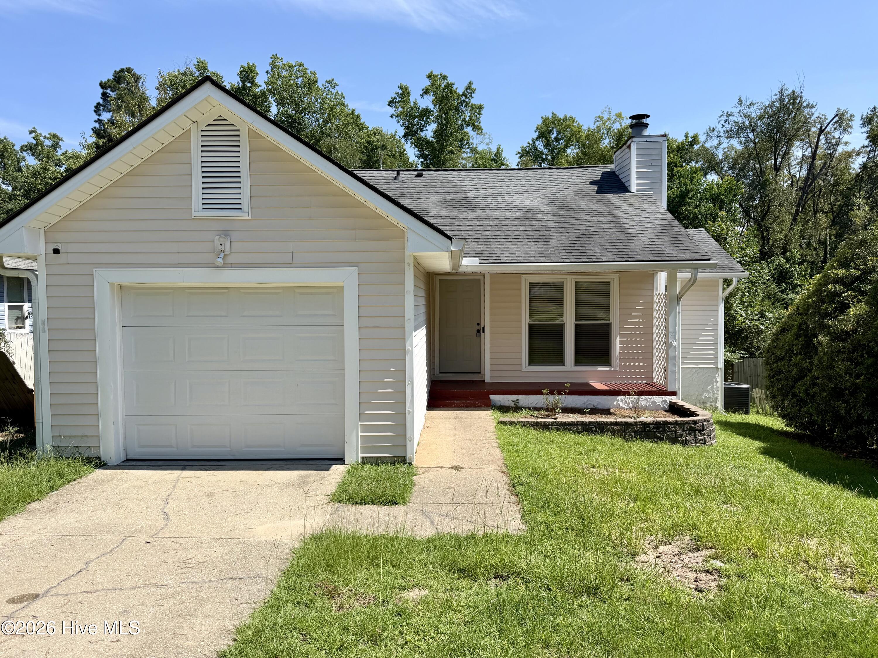 1375 Worstead Drive — photo