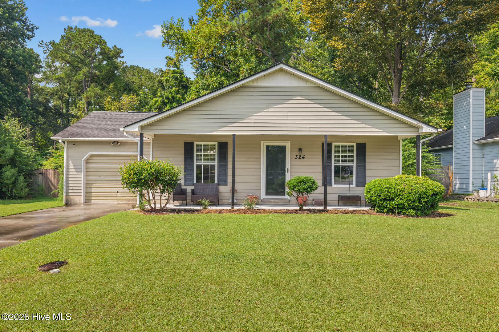 324 Lee Drive — photo
