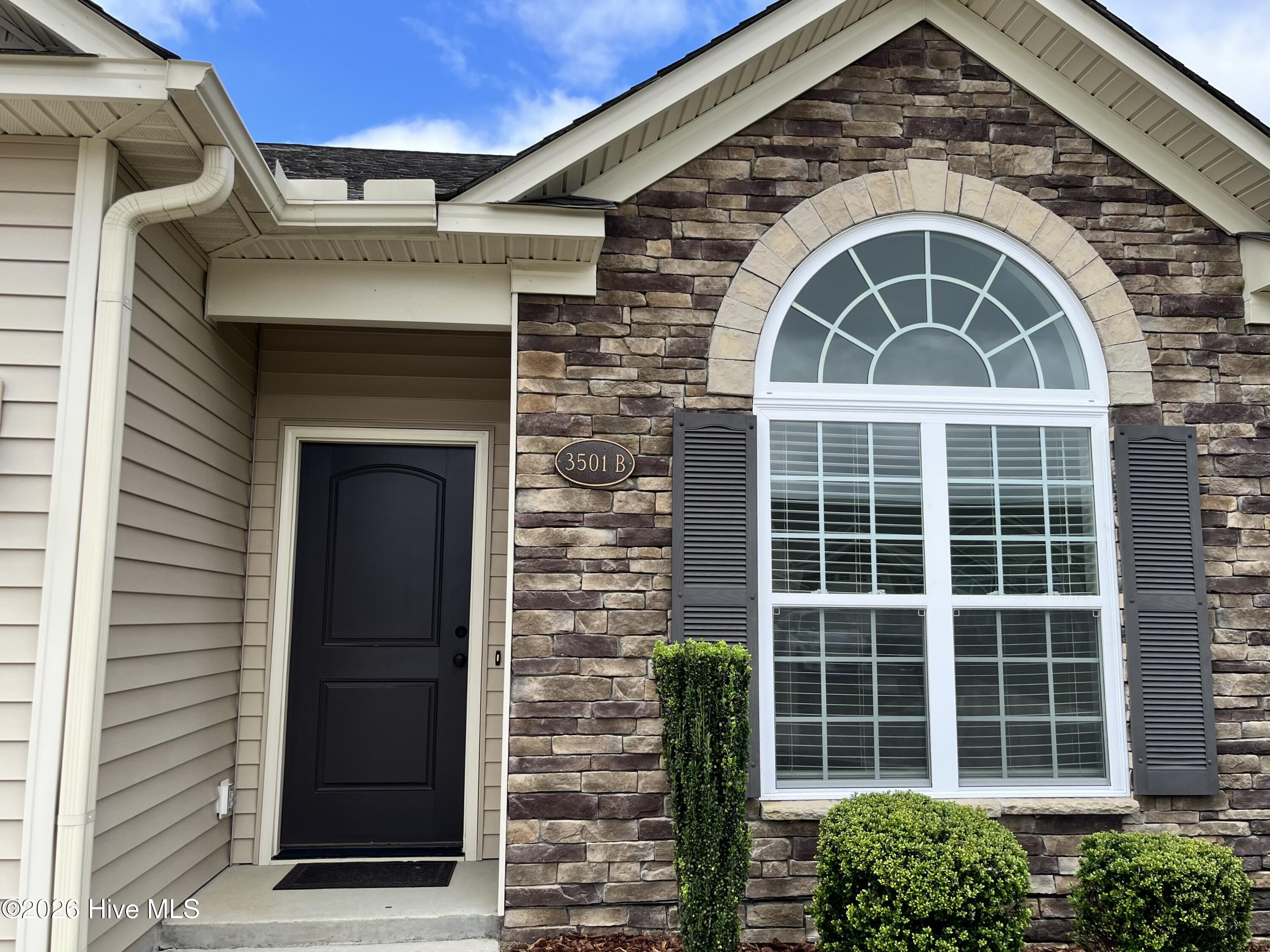 3501 Gaston Way — photo