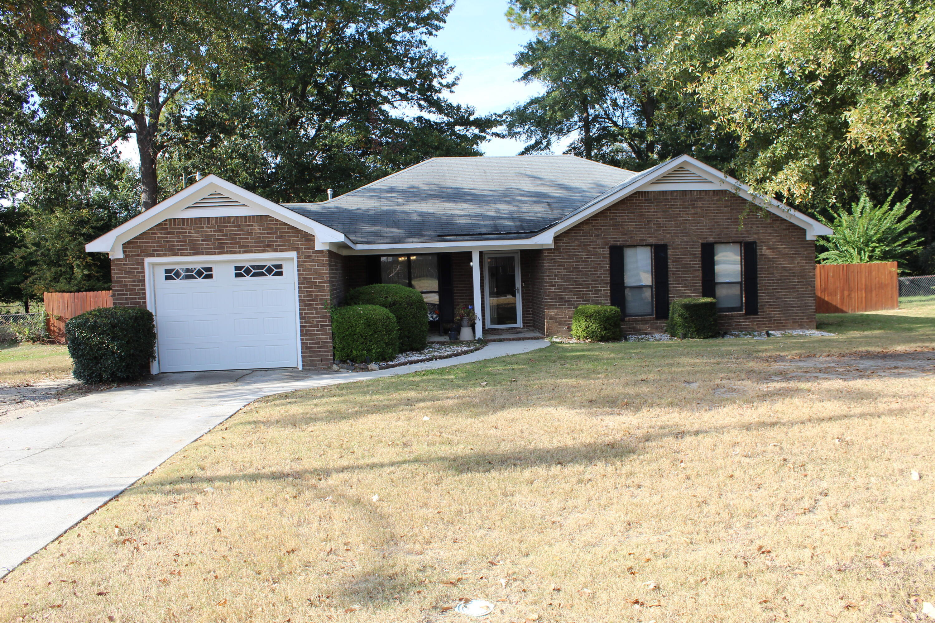 1015 Country Place Drive — photo
