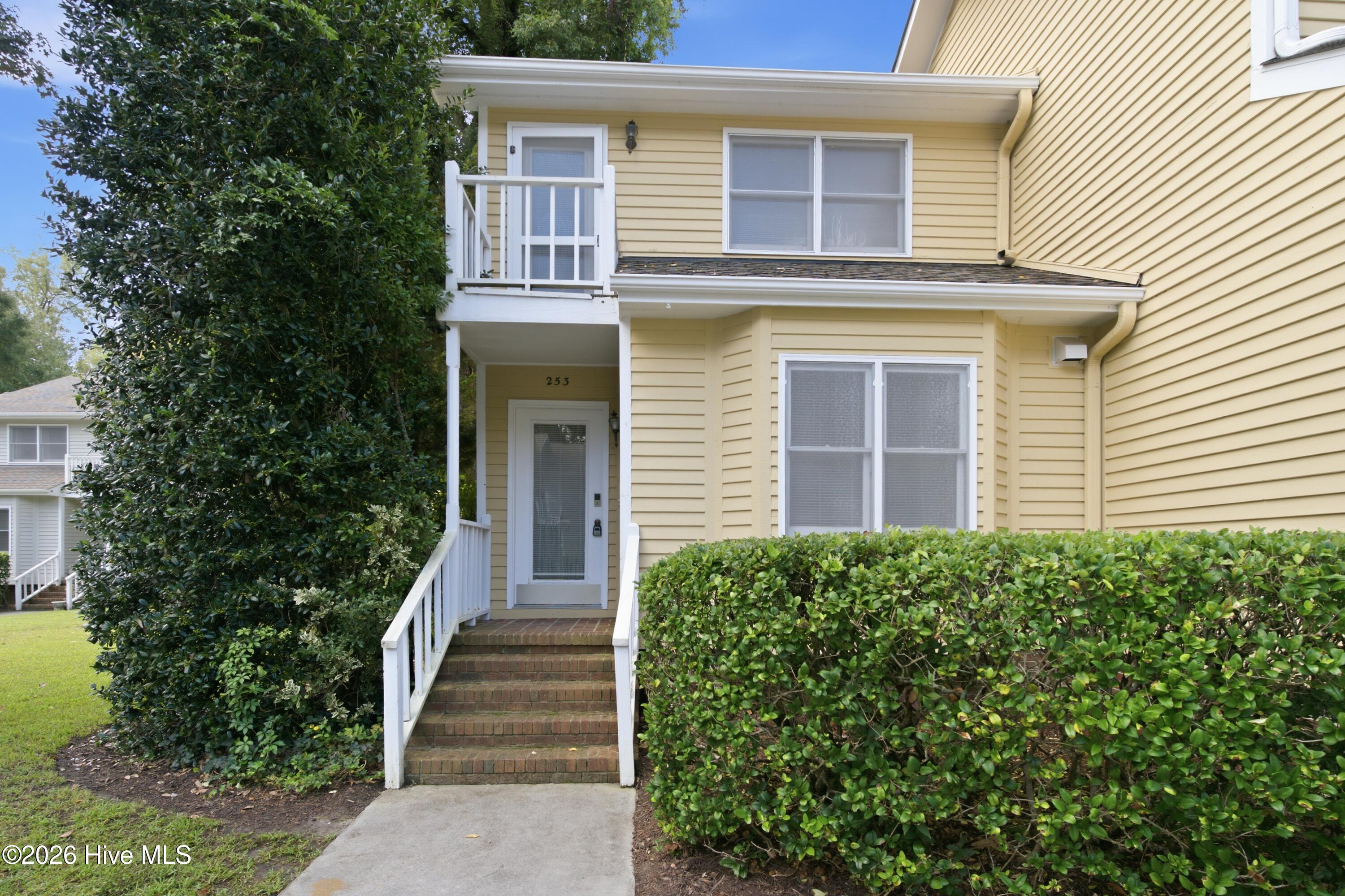 1800 Eastwood Road Apt 253 — photo