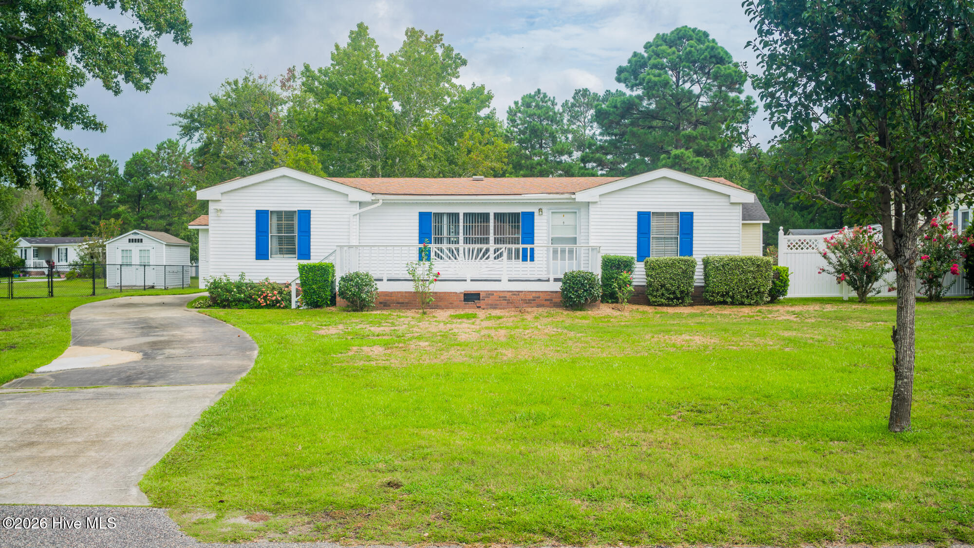 1076 Clubview Lane SW — photo