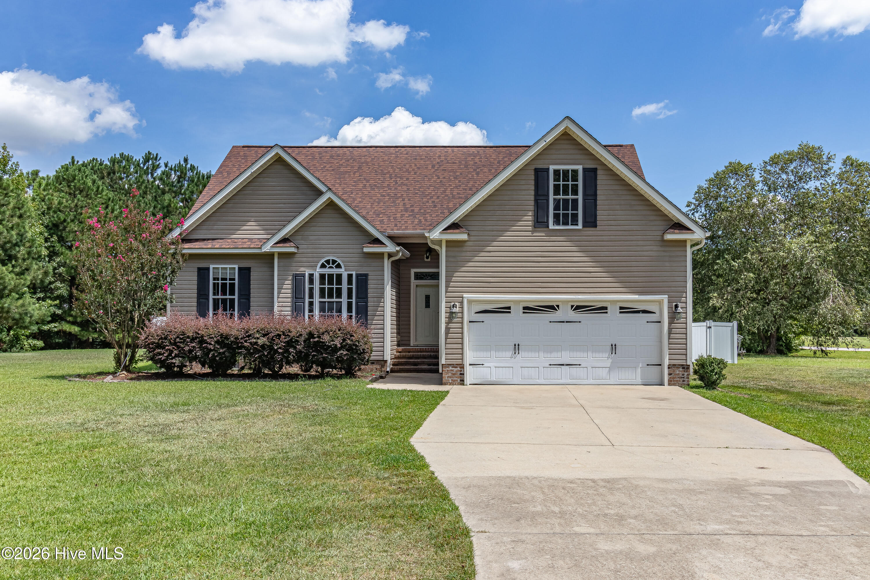 501 Western Wayne Drive — photo