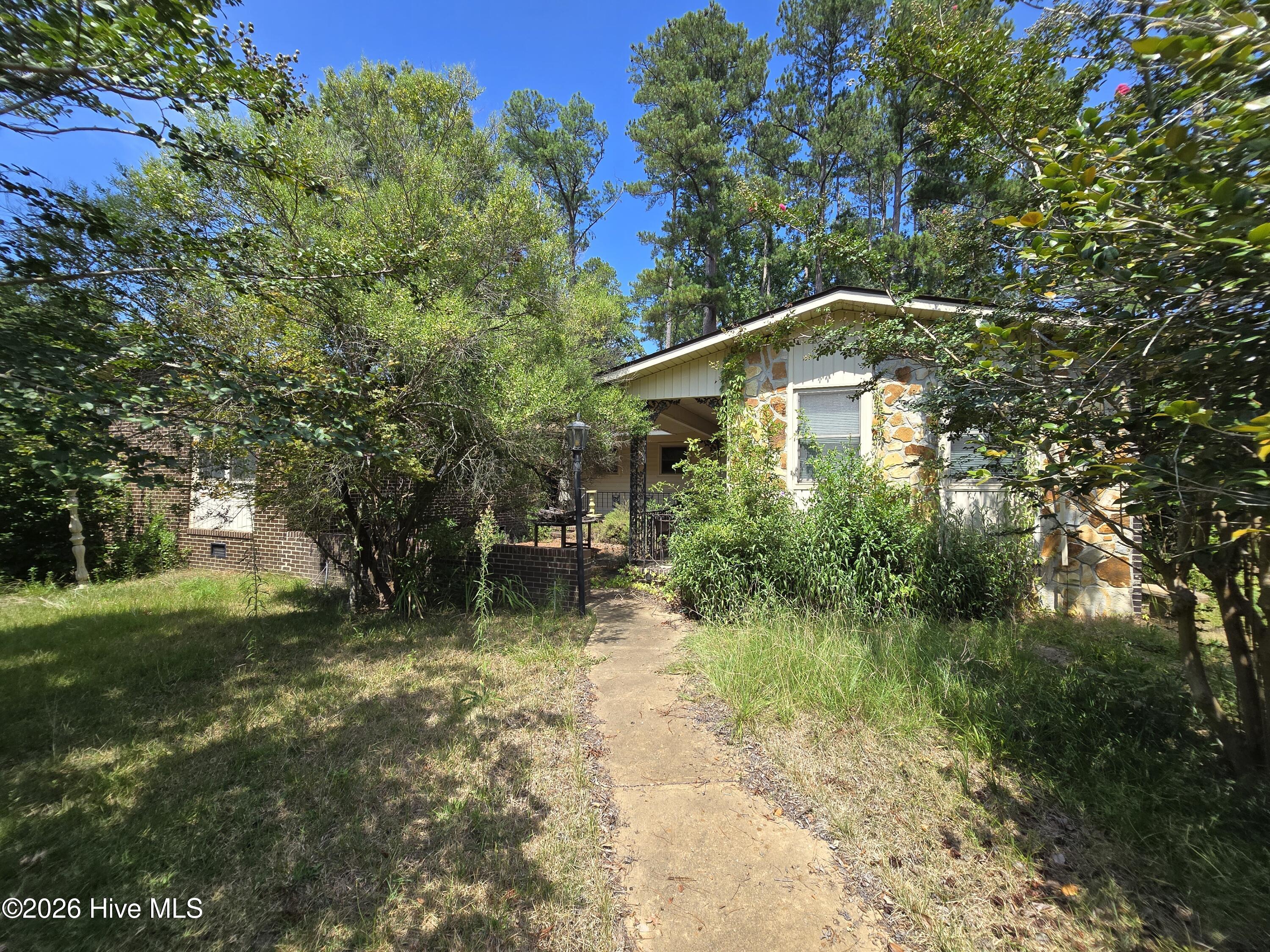 3601 Jamaica Drive — photo