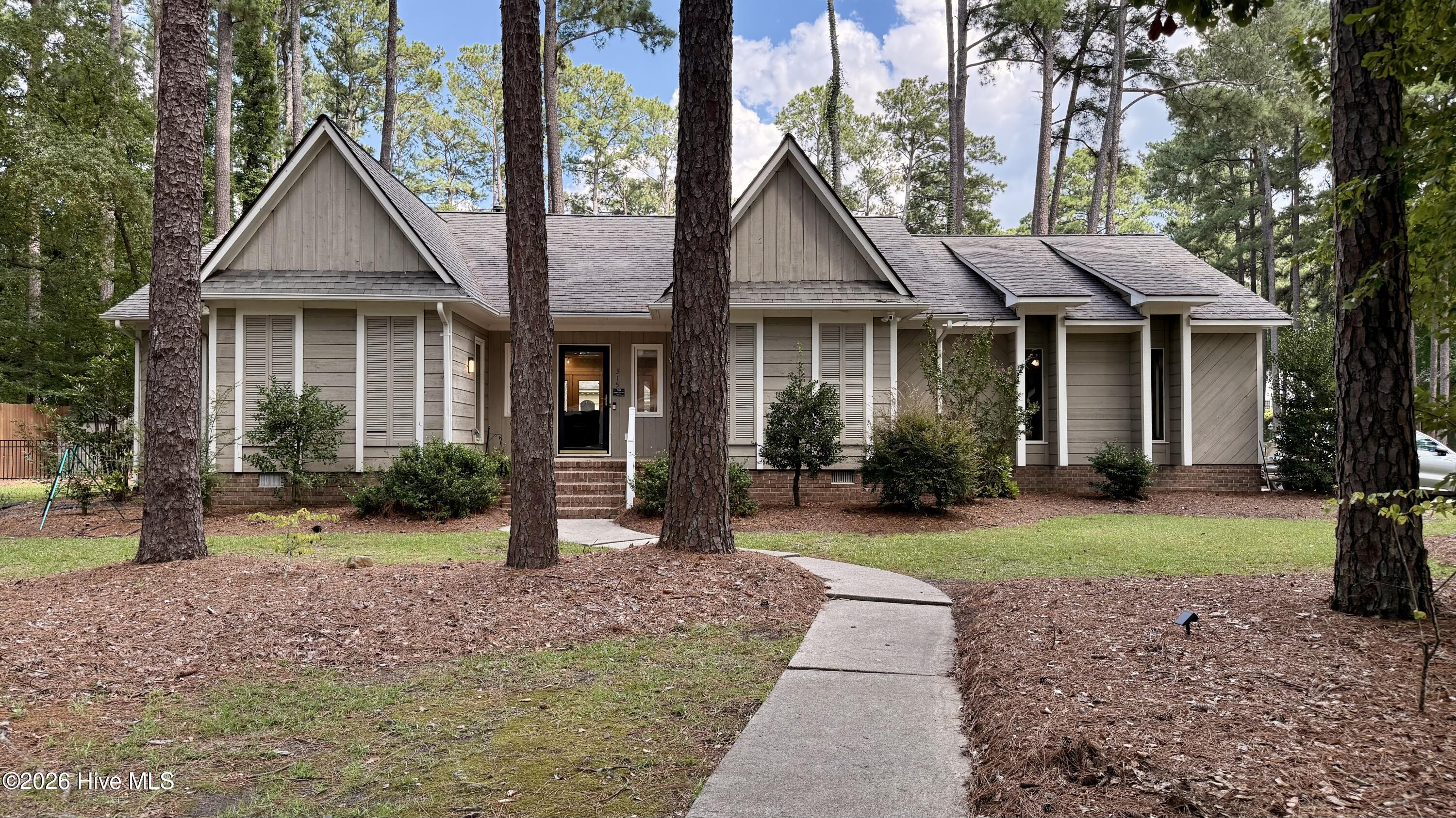 315 Stanwood Drive — photo