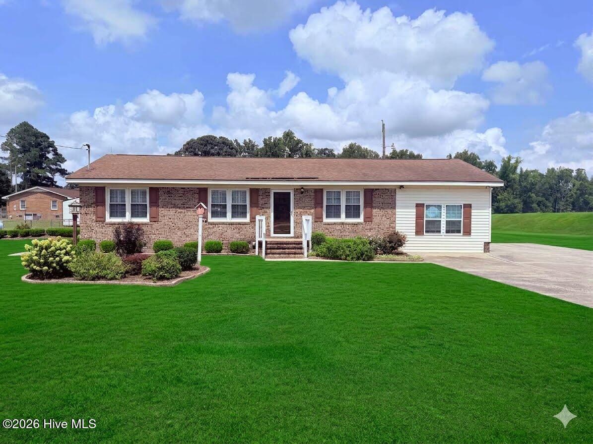 2103 Hilltop Lane — photo