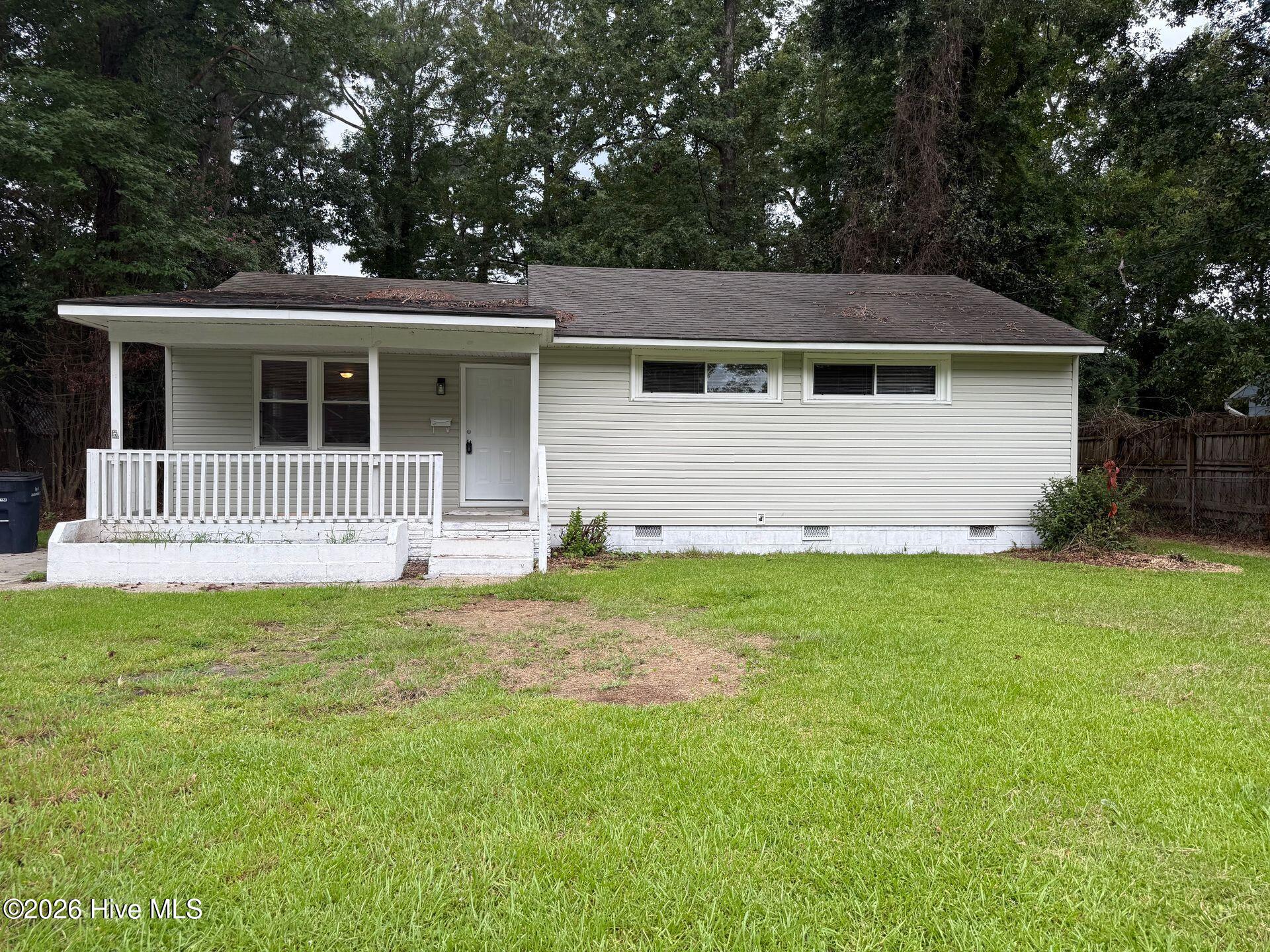 515 Oak Lane — photo