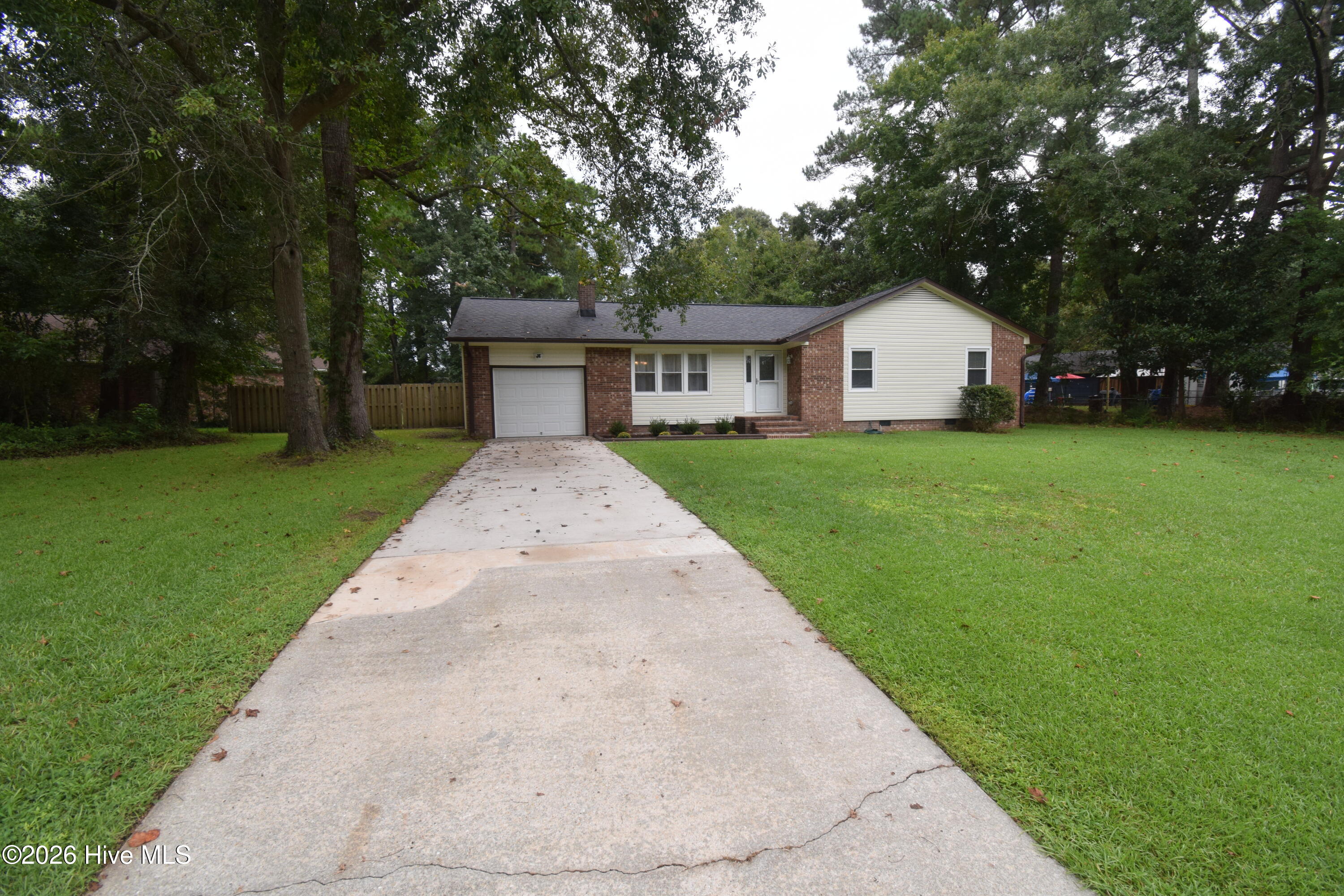 1005 Stillwood Circle — photo