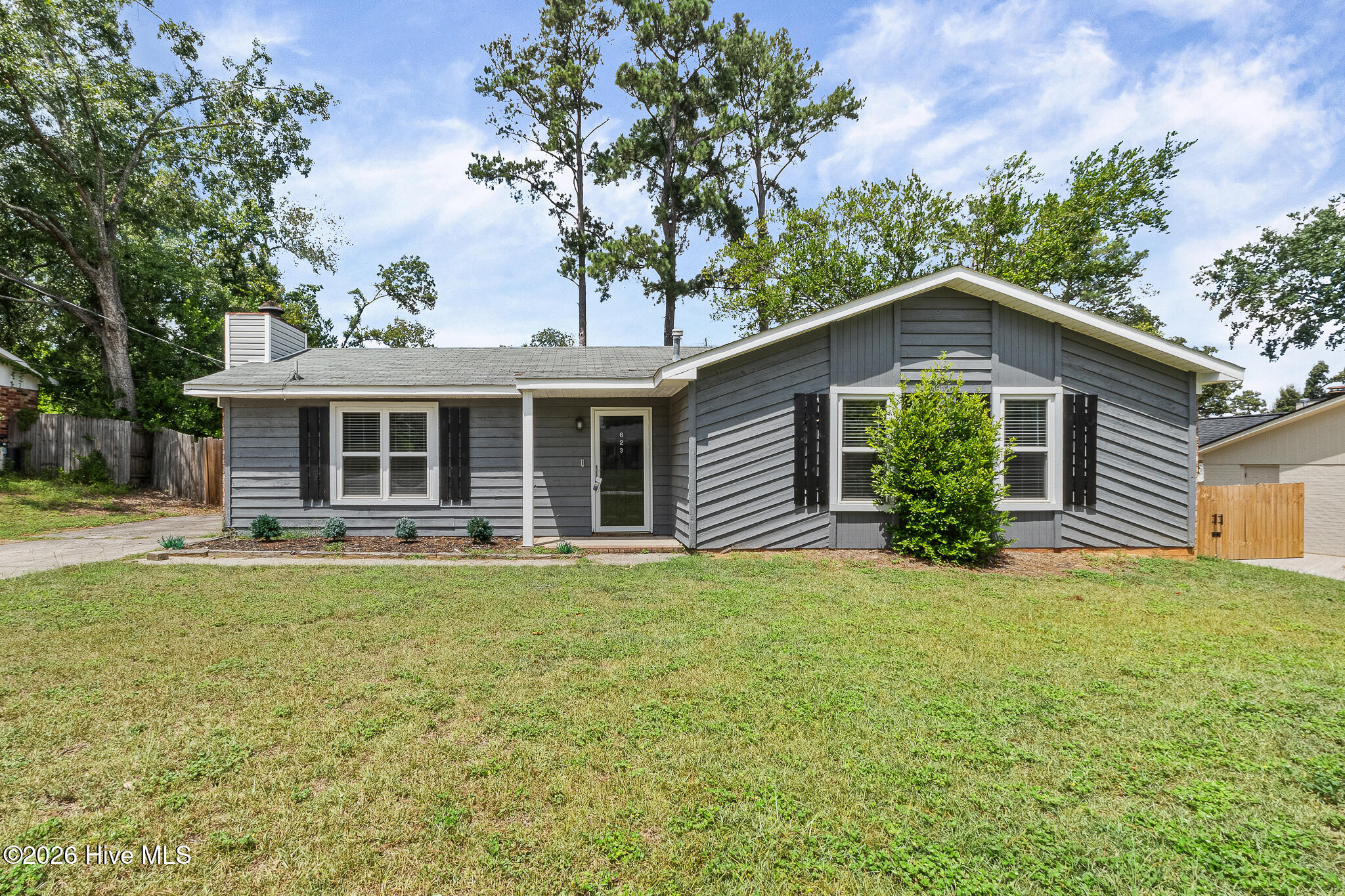 623 Thomas Drive — photo