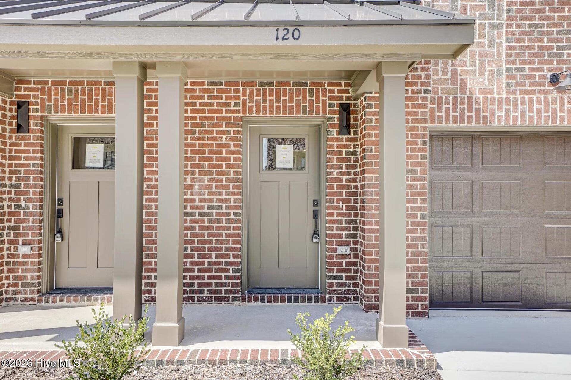 120 Lexington Lane — photo