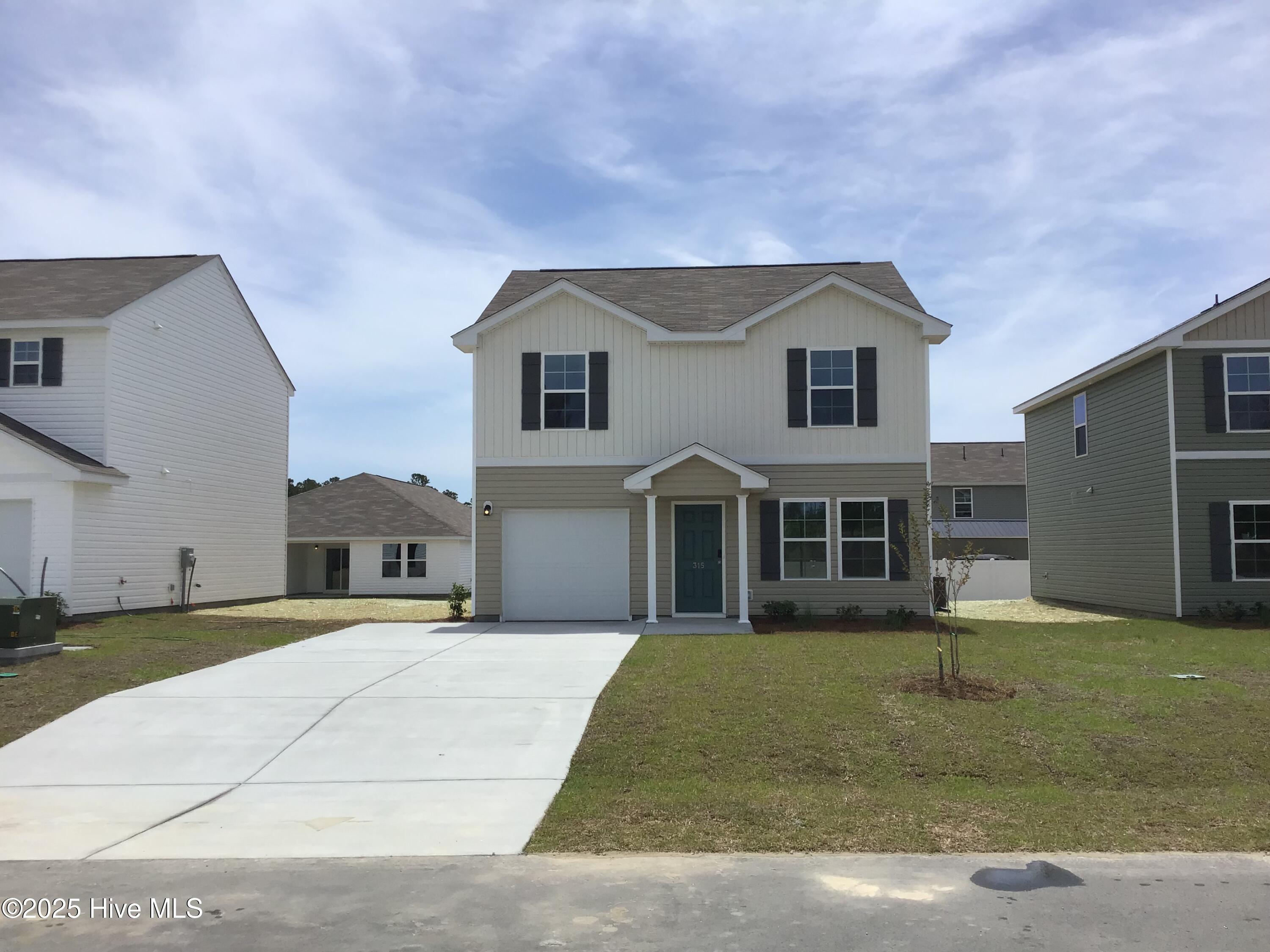 1068 Maple View Road SW — photo