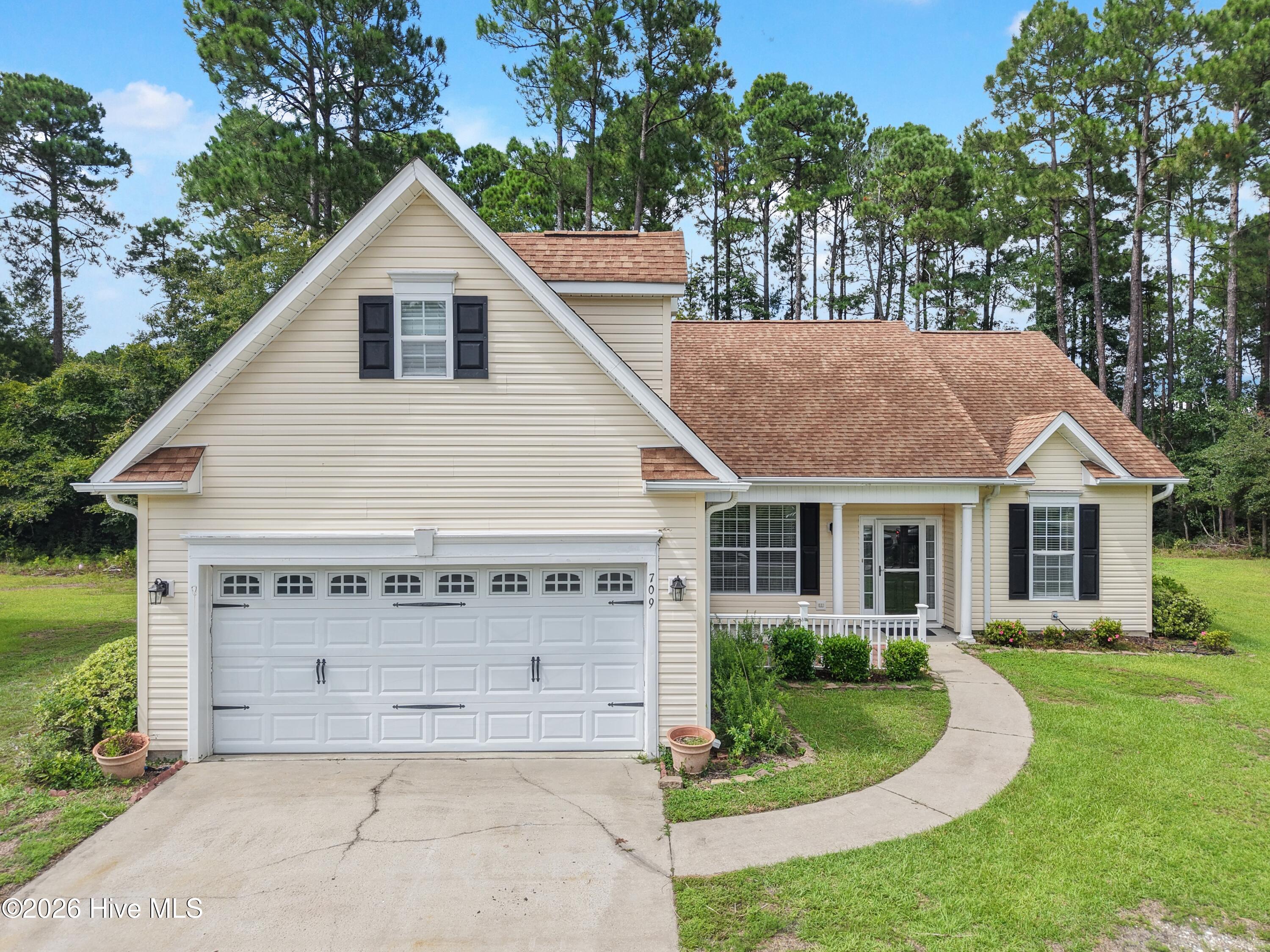 709 E Pipers Glen — photo