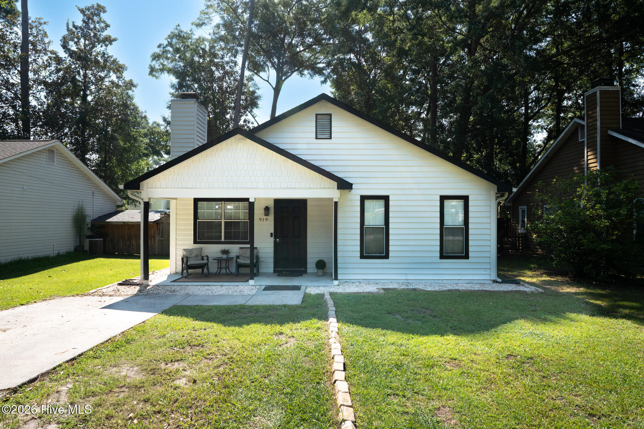 919 Page Avenue — photo