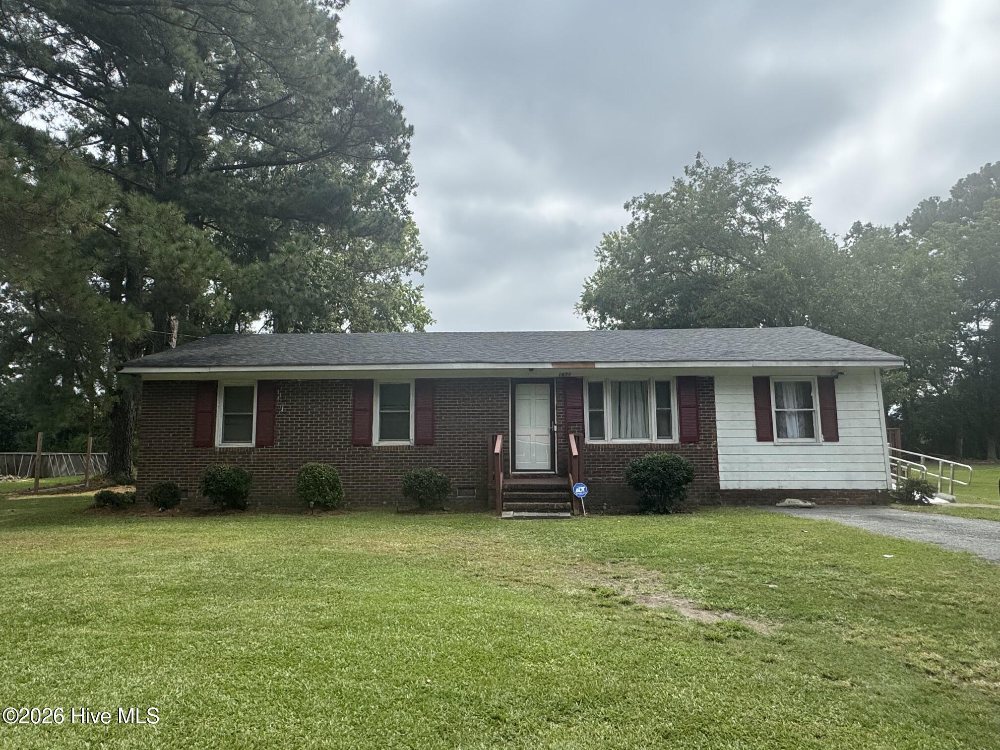 1671 Anderson Road — photo