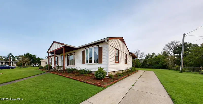 165 Copeland Court — photo