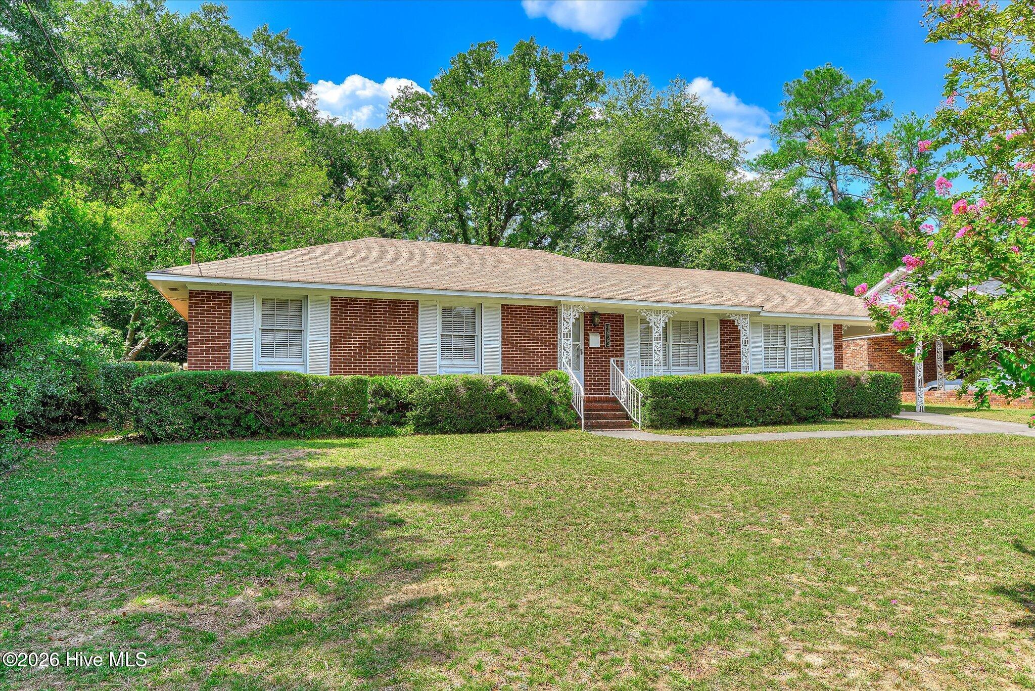 1423 Hickman Road — photo