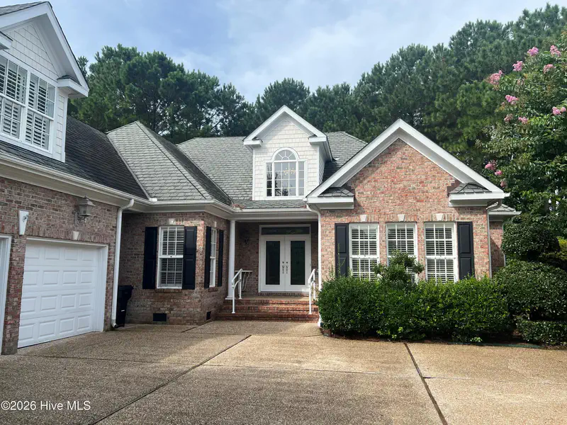 2104 Bay Colony Lane — photo