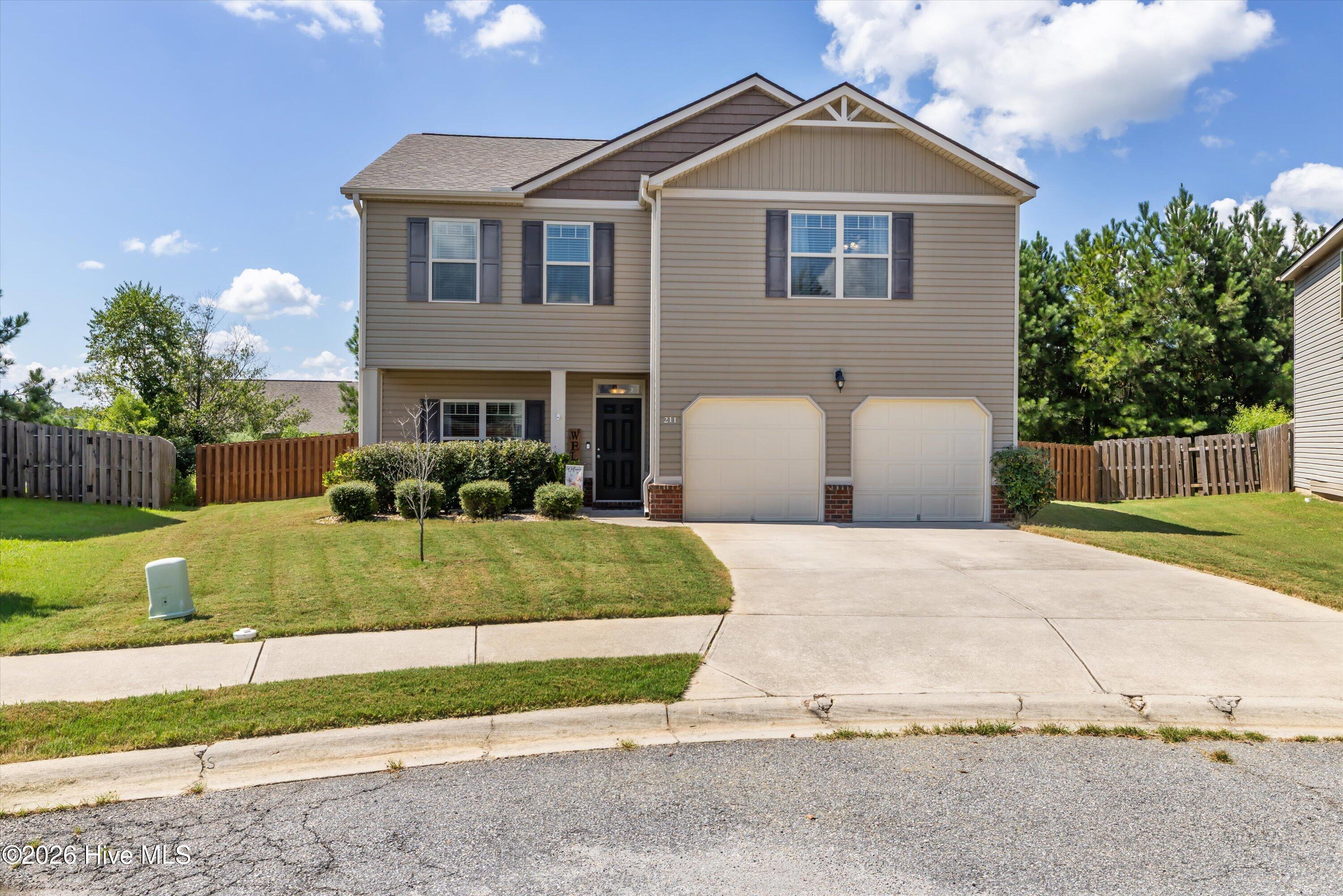 211 Hazelwood Court — photo