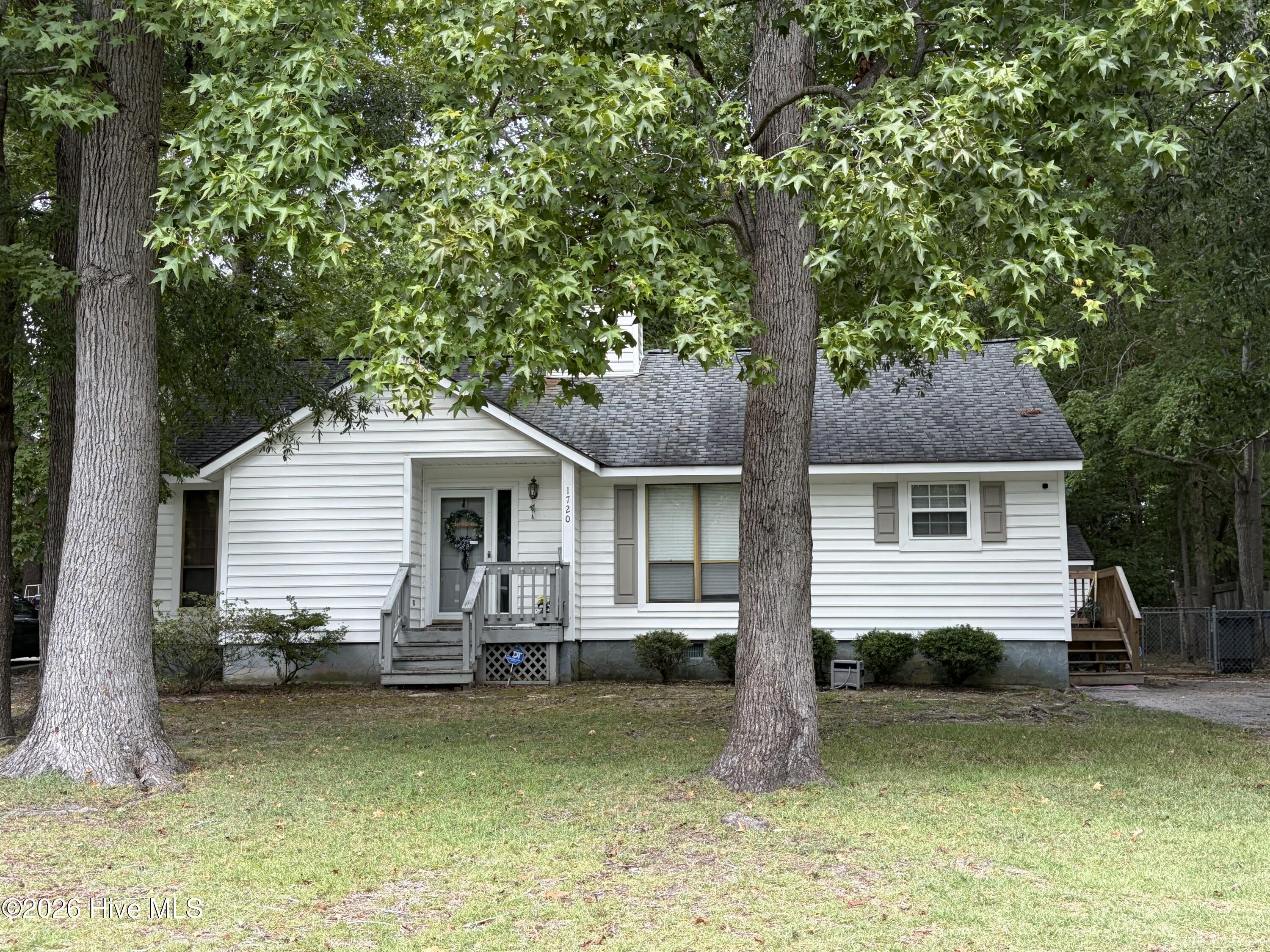 1720 Old Barn Road — photo