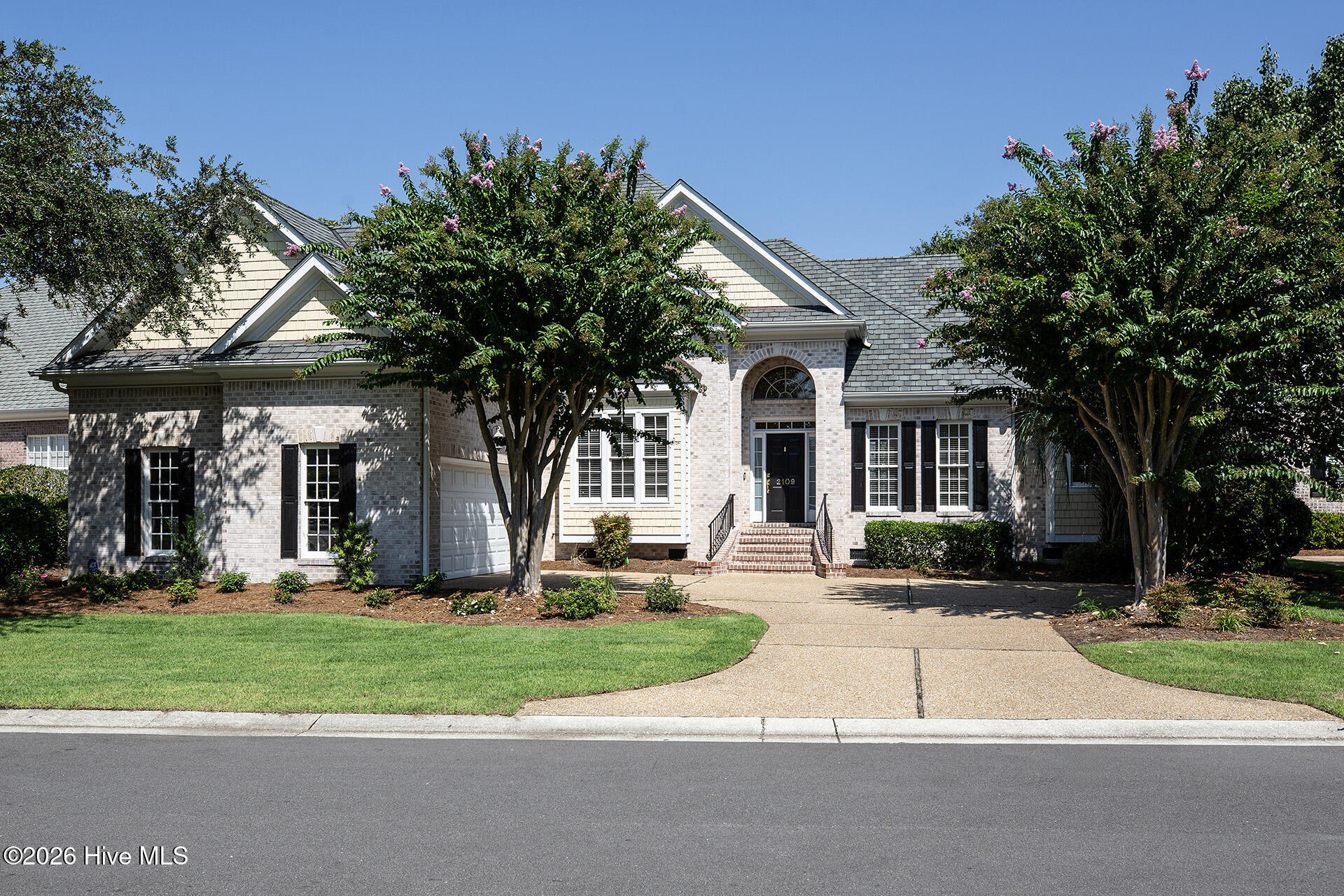 2109 Bay Colony Lane — photo