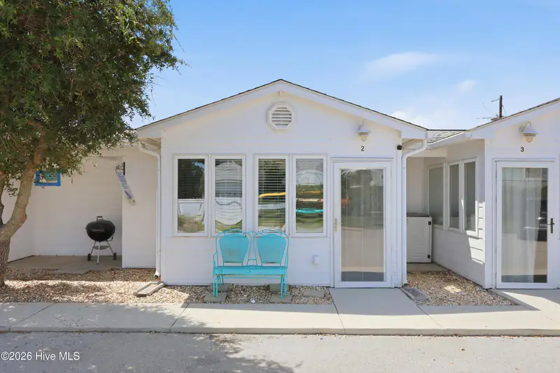 2306 Emerald Drive 2 — photo