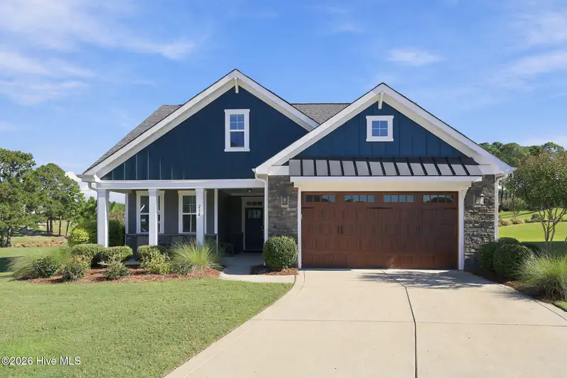 216 Holly Springs Court — photo