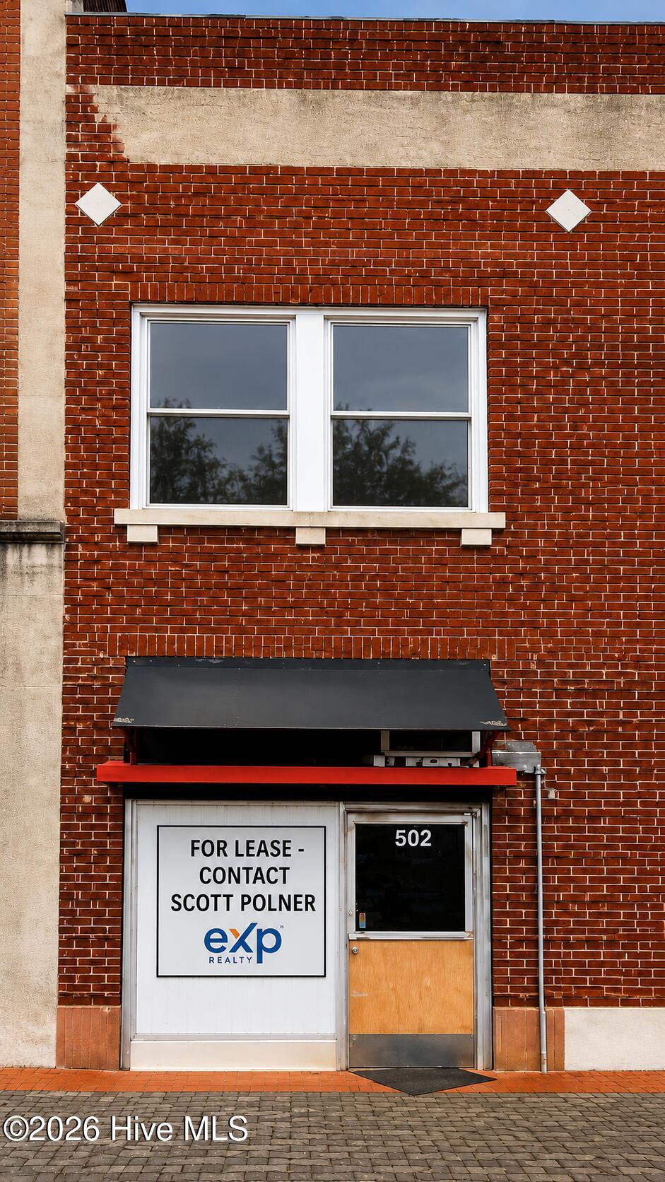 302 S Nash Street NE — photo