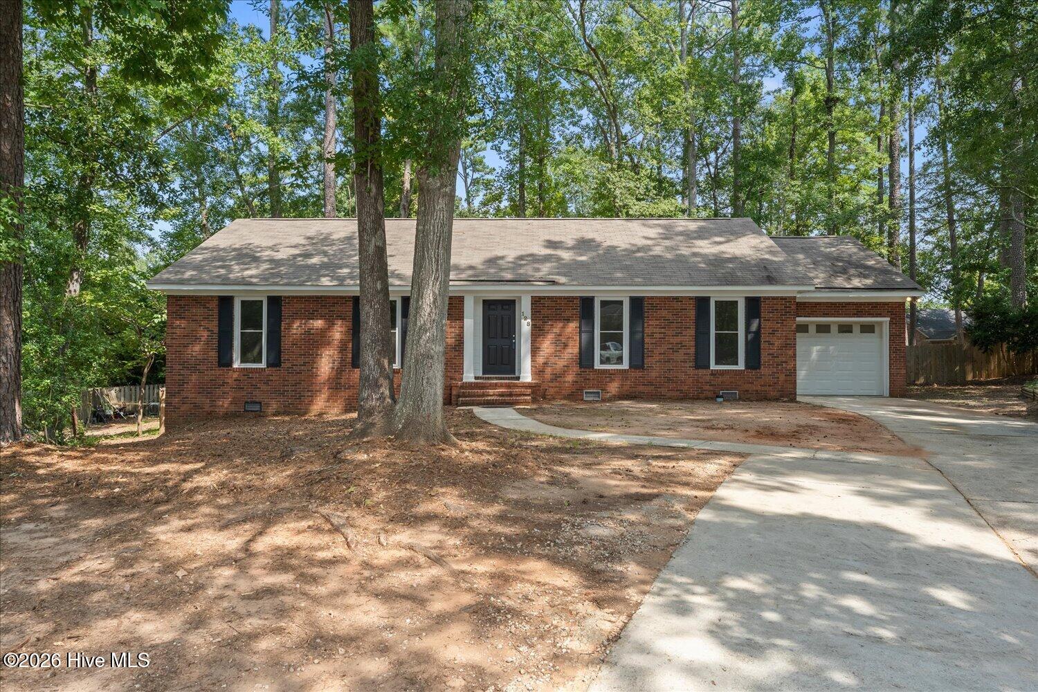 128 Silver Maple Court — photo