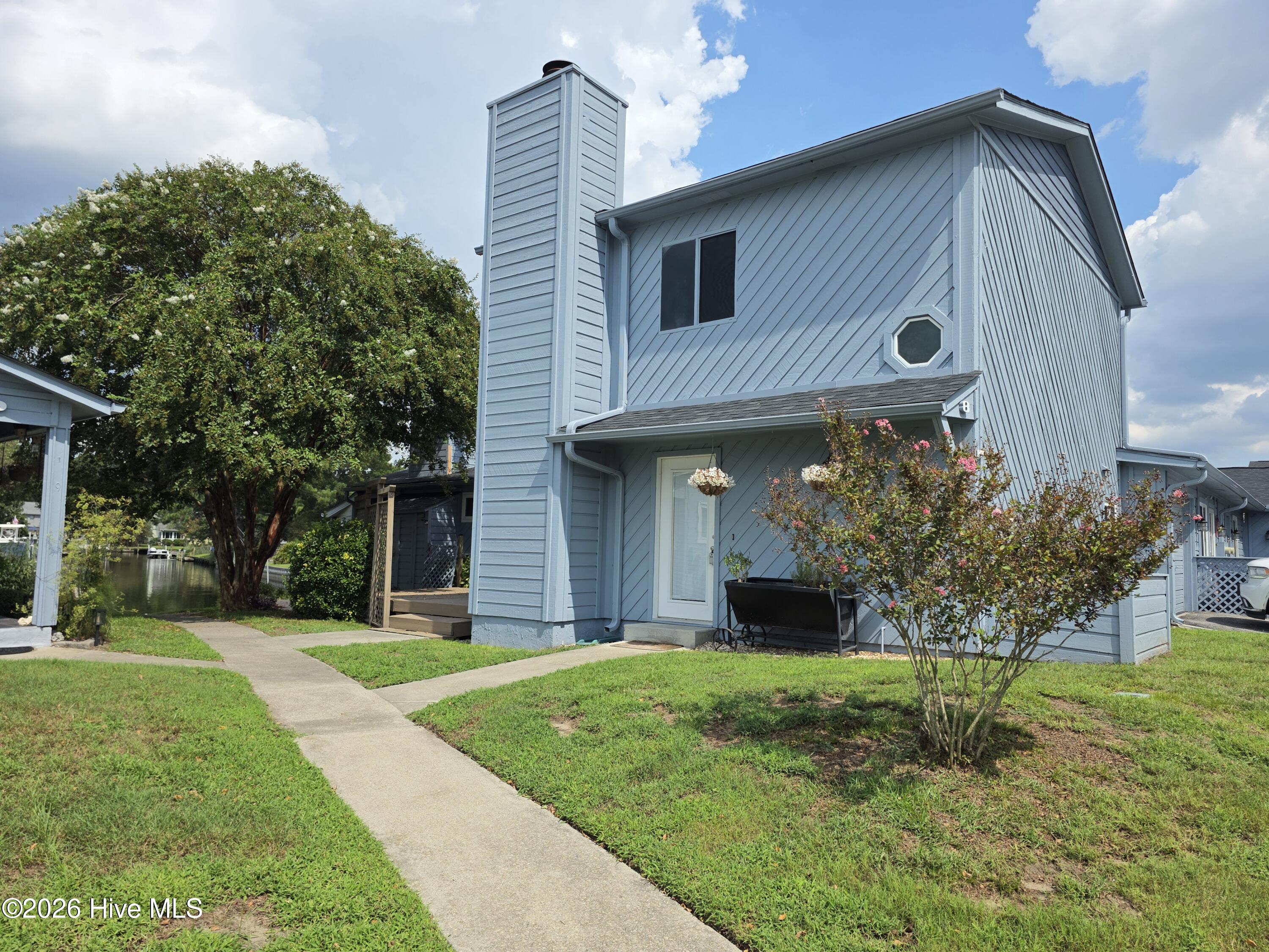 8 Harbour Walk 8 — photo