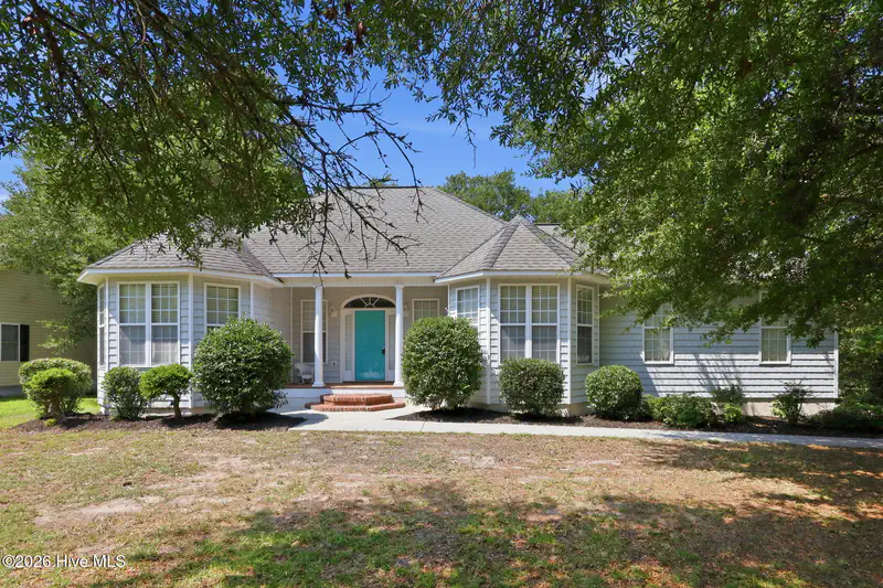 202 Shoreline Drive — photo