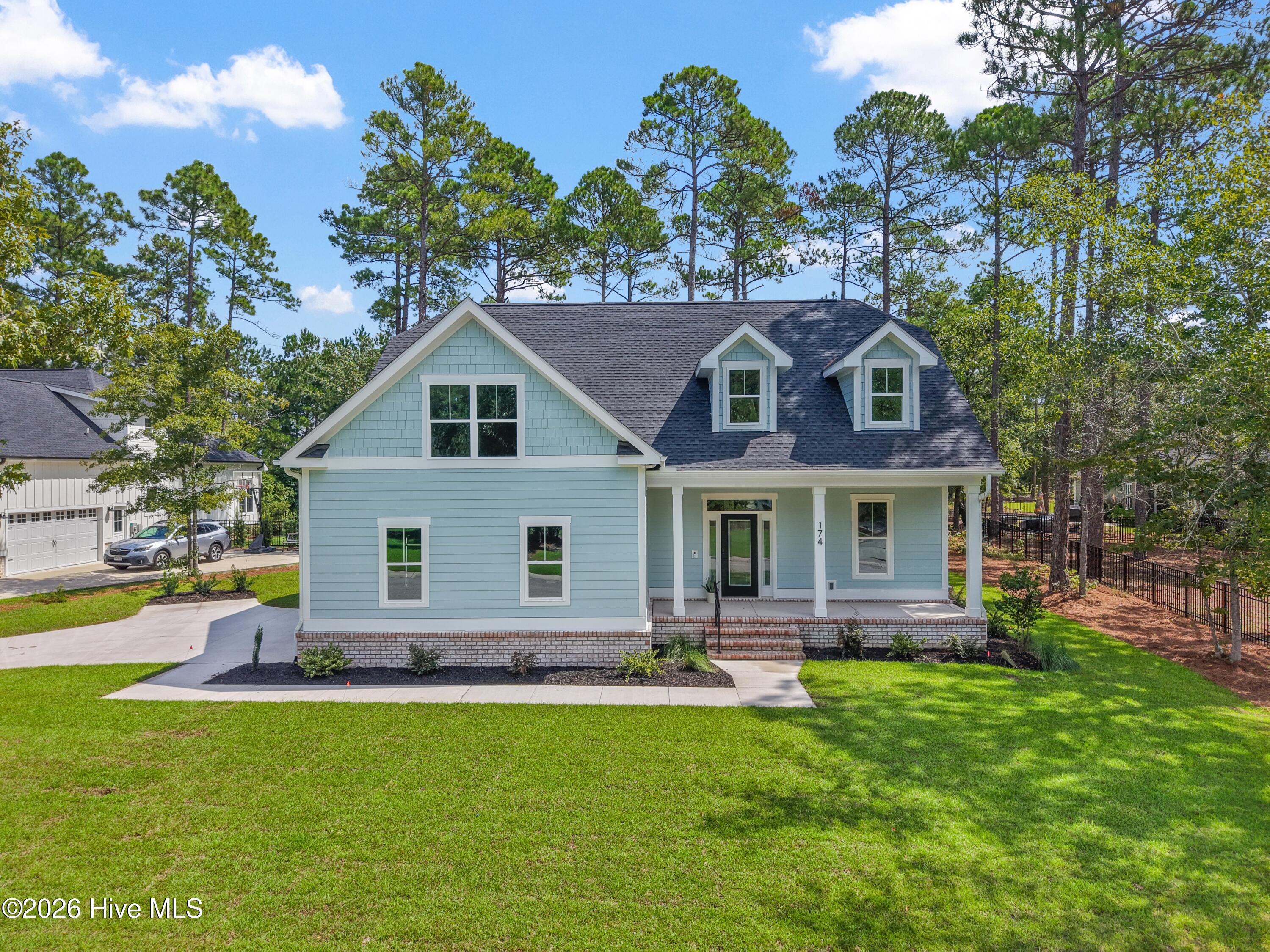 174 Shadowood Court SE — photo