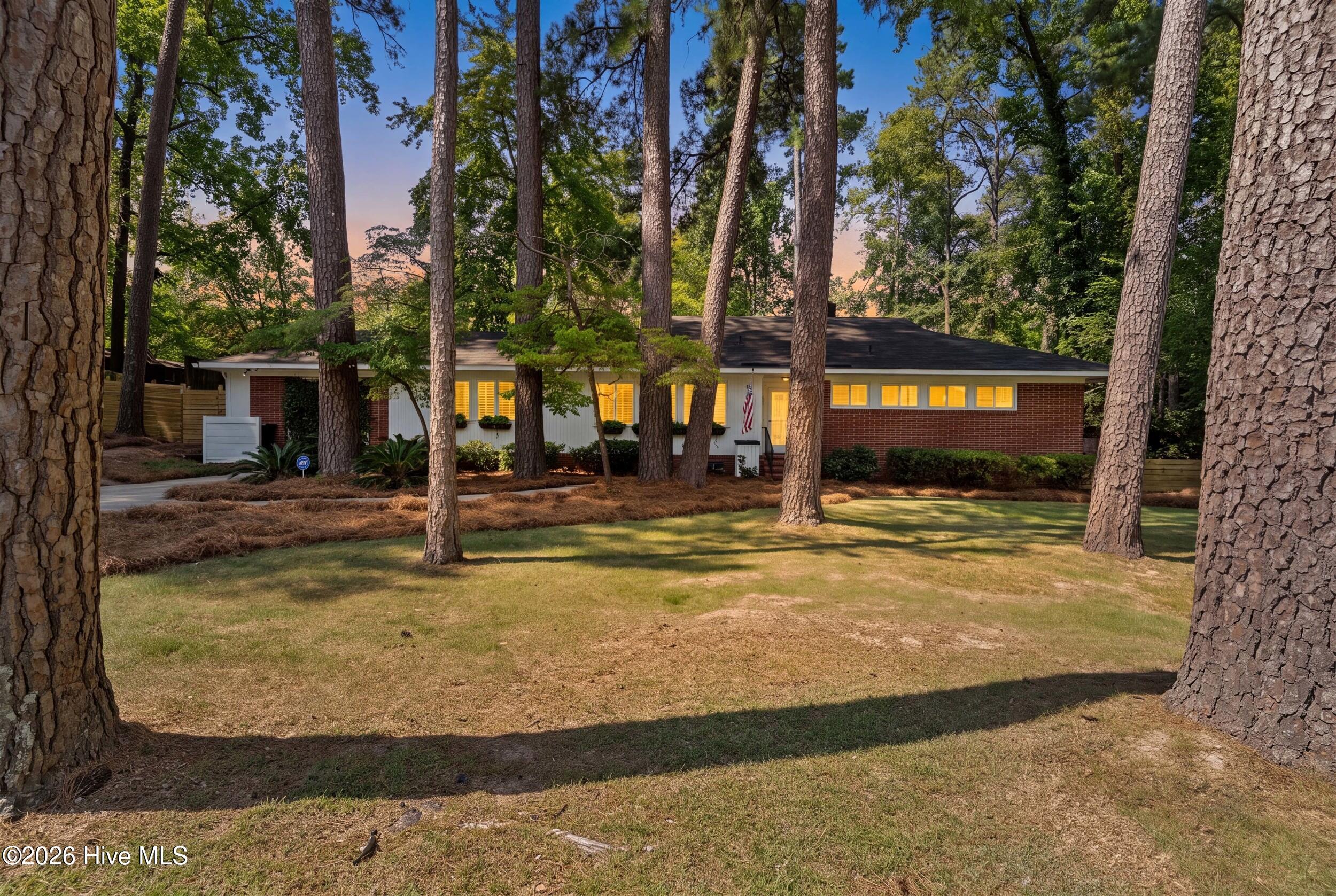 411 Ashland Drive — photo