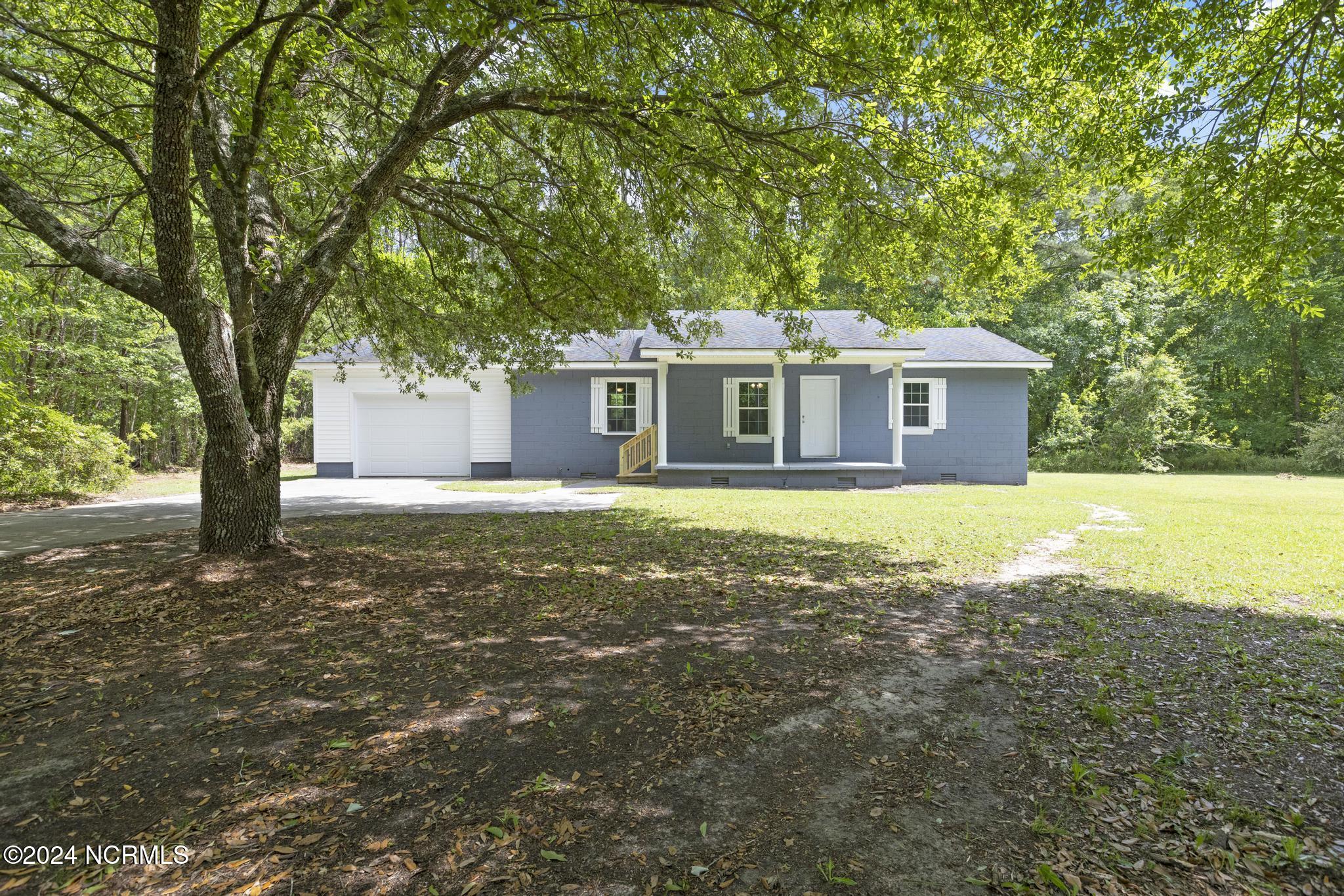 690 Maple Hill School Road — photo