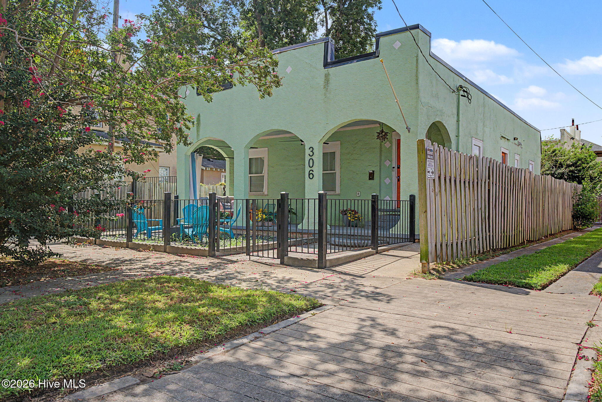 306 Ellis Street — photo