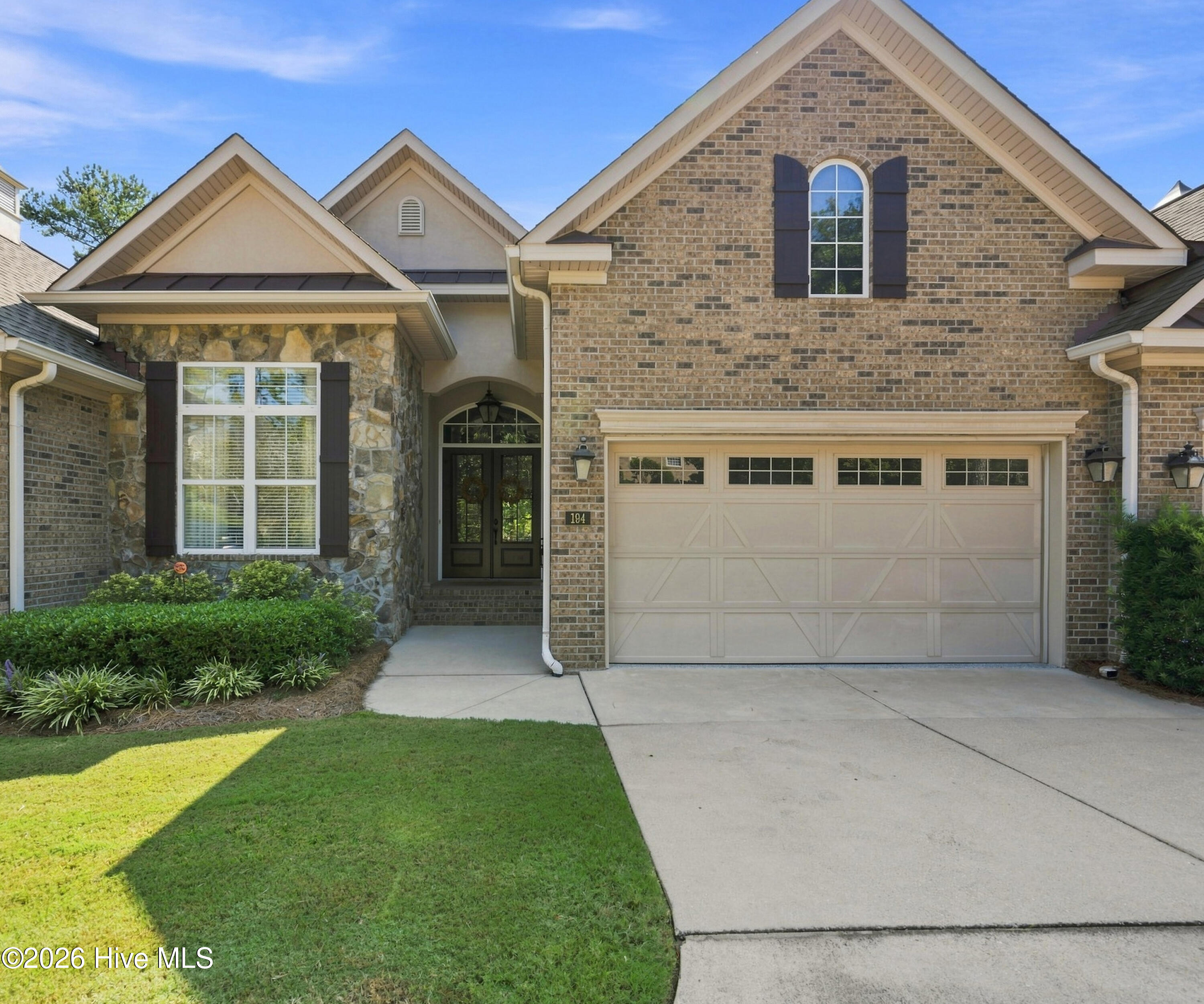 194 Bellewood Drive — photo