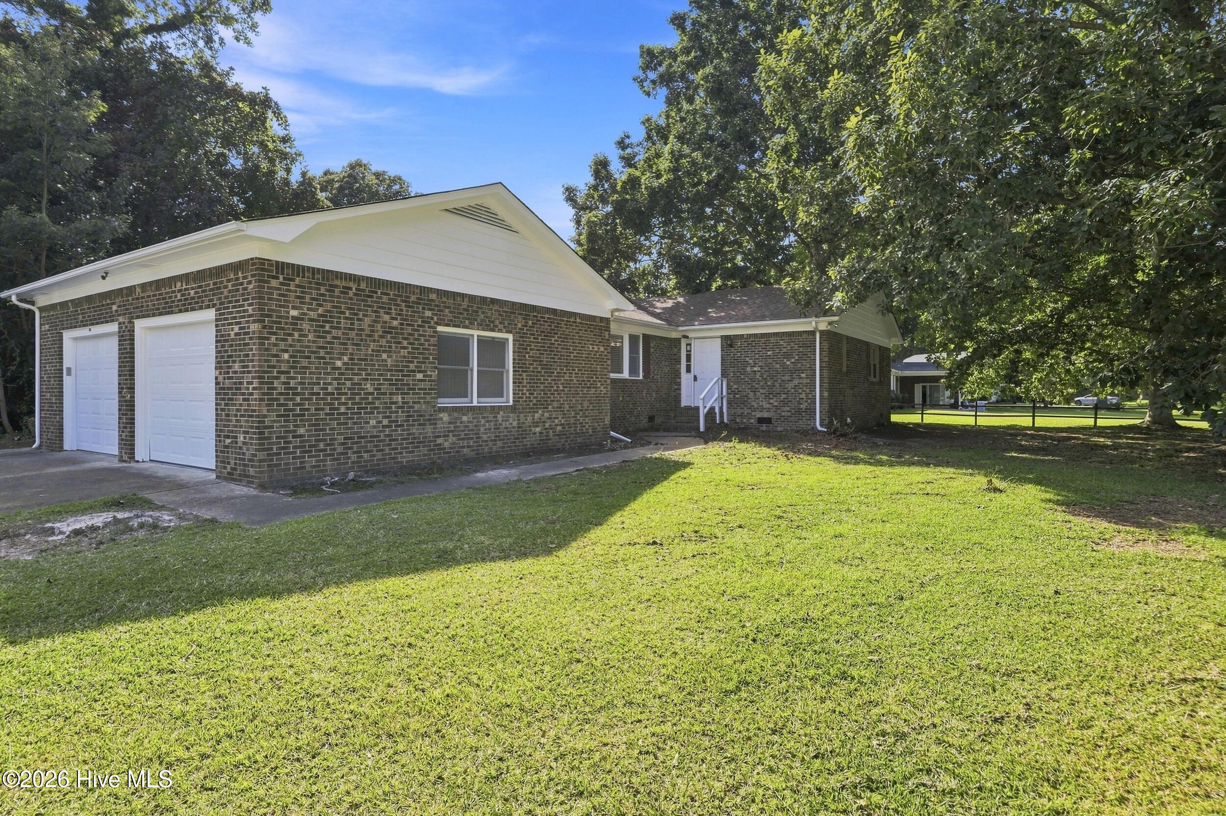403 Hickory Drive — photo