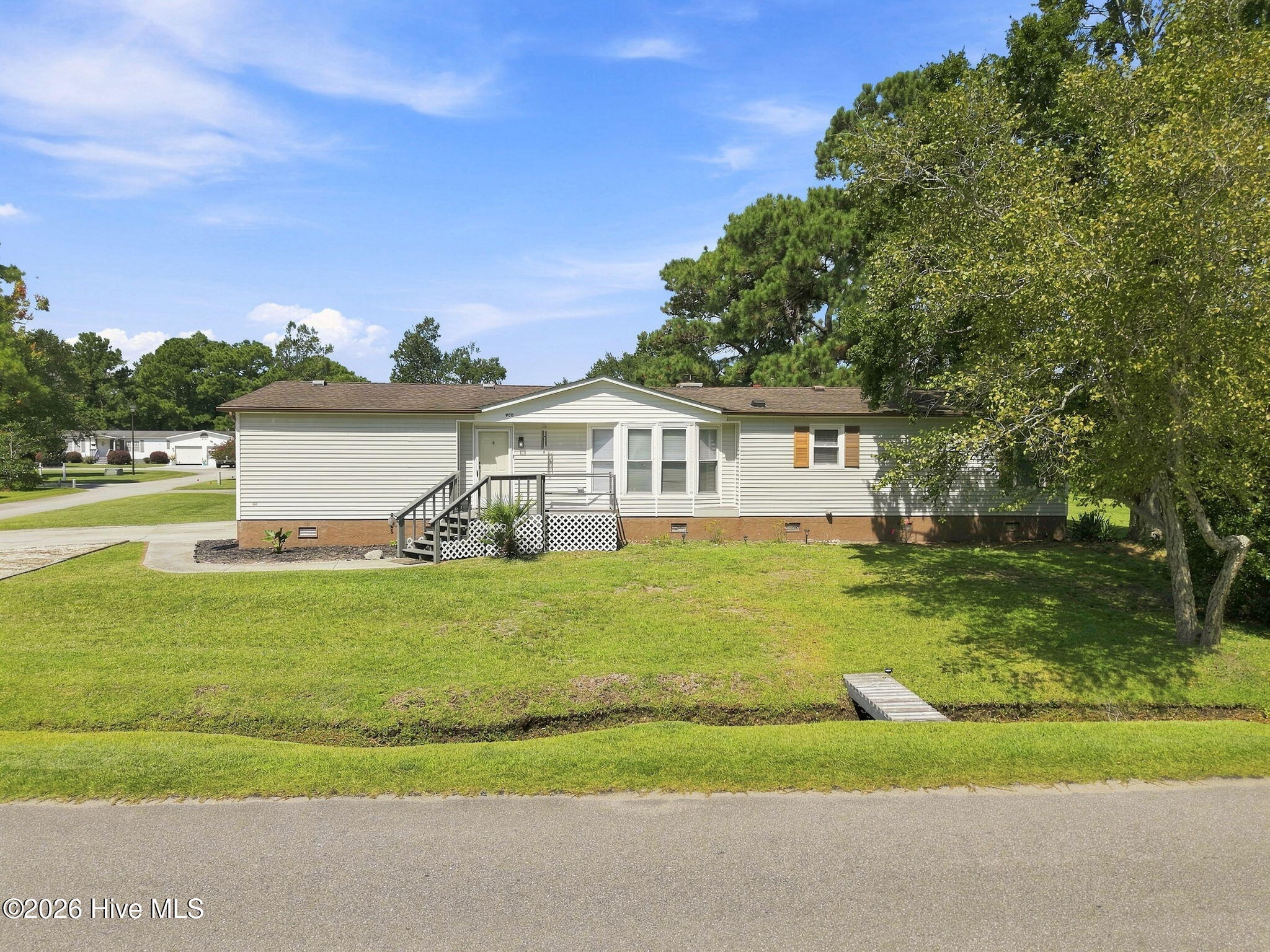 900 Lighthouse Court — photo