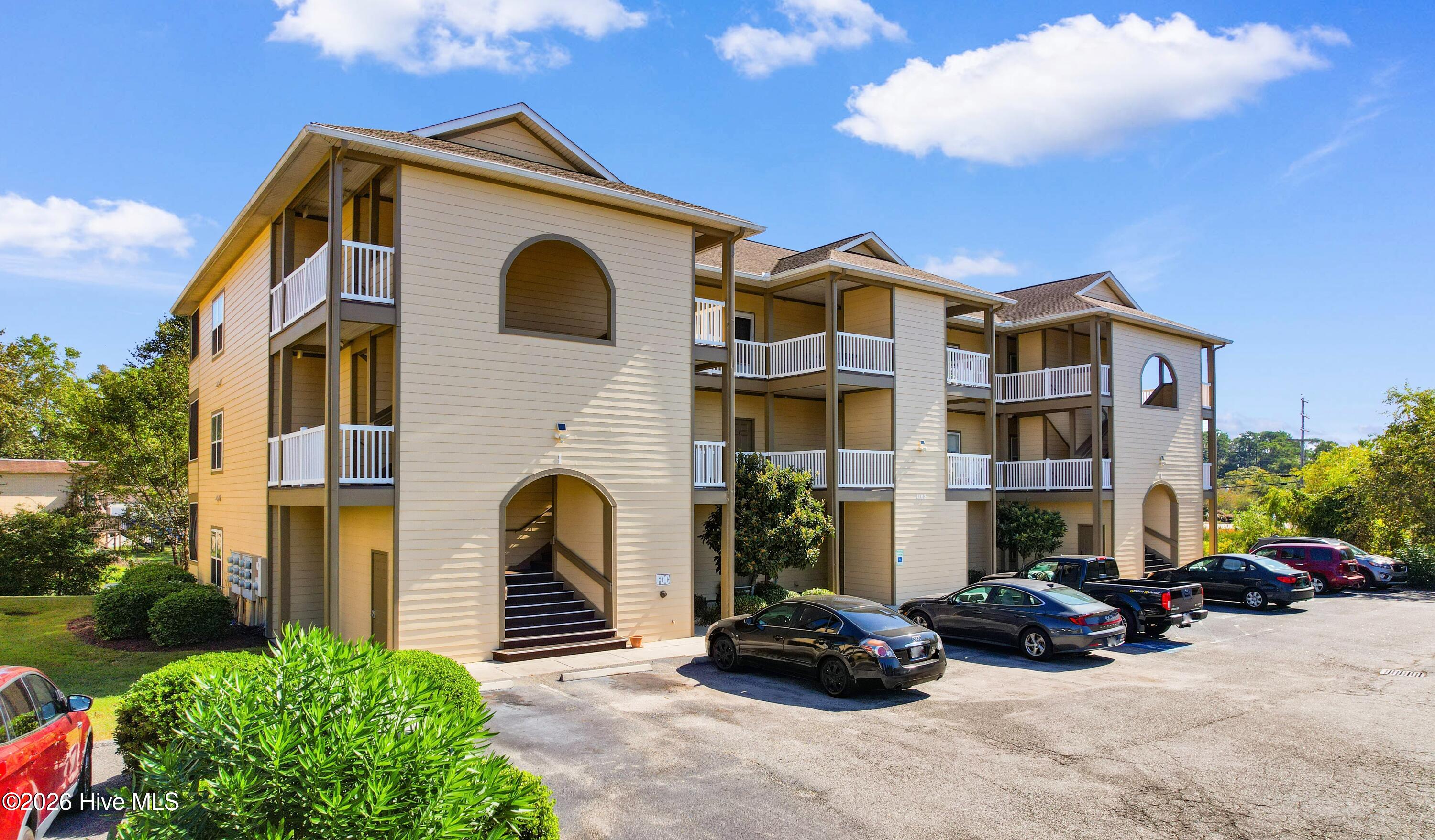 4102 Pinehurst Circle Apt 1I — photo
