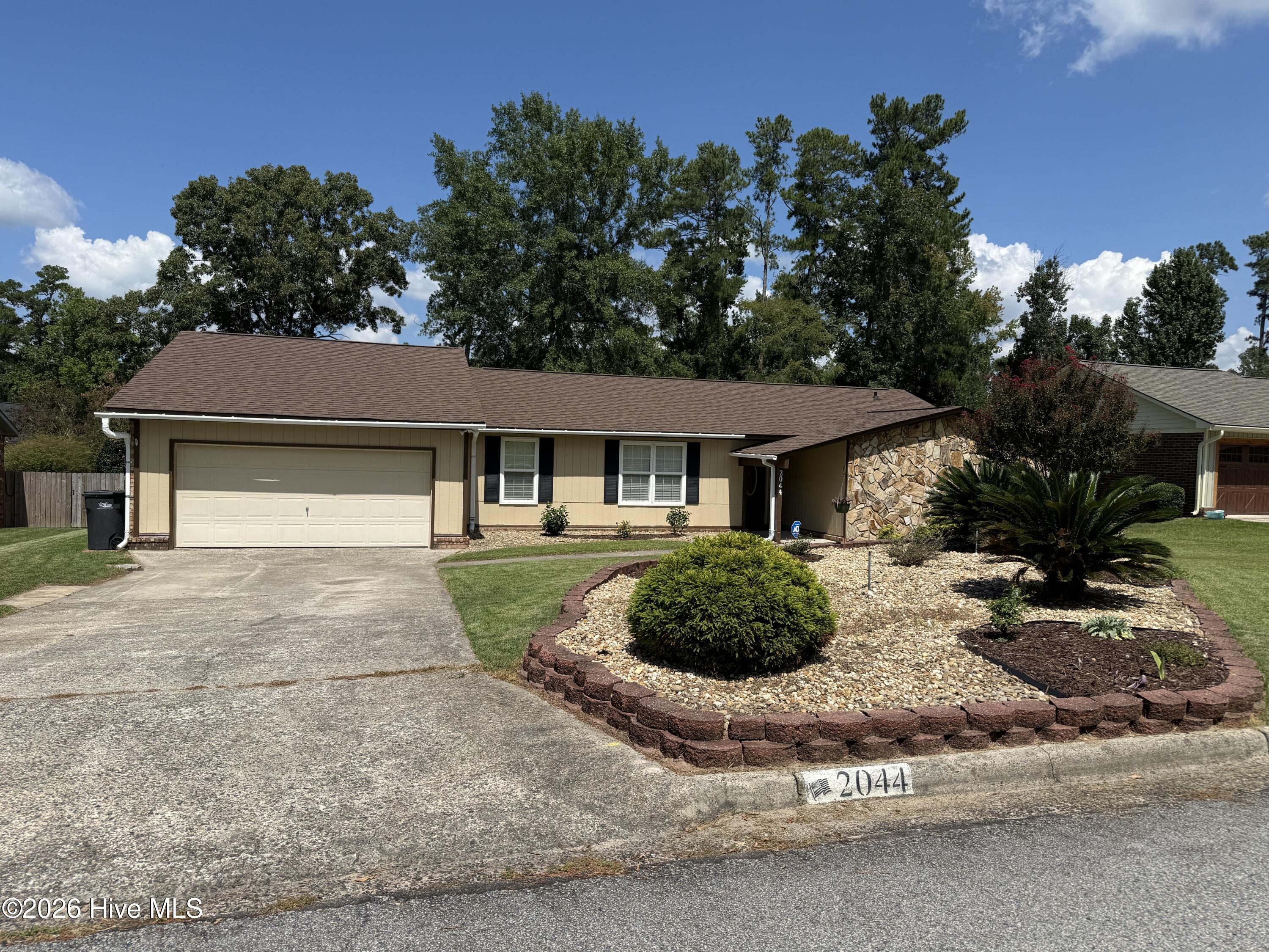 2044 Bridgewater Drive — photo