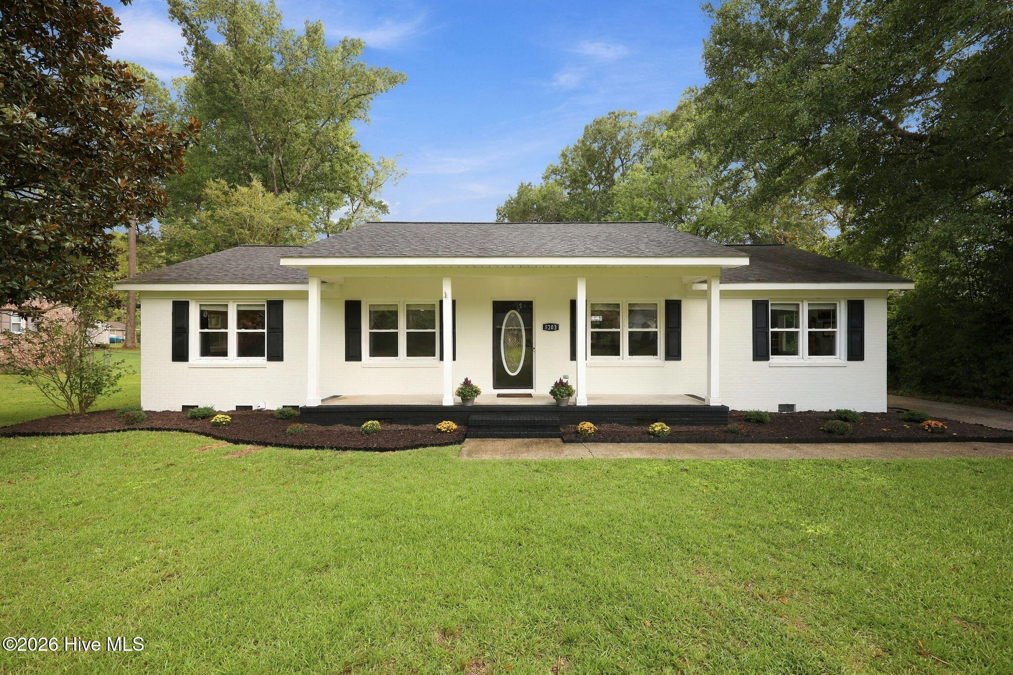 5203 Meadowbrook Drive — photo
