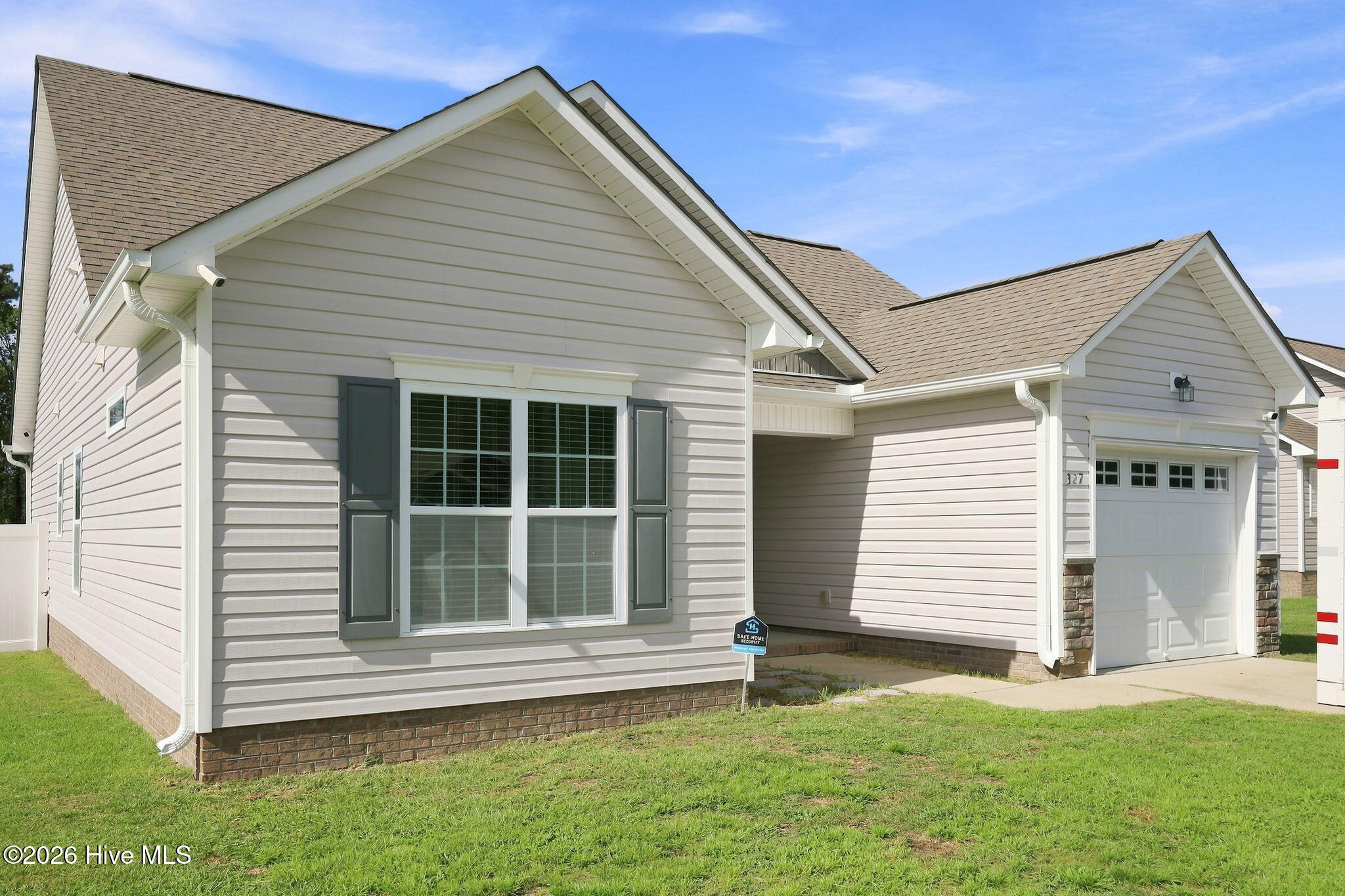 327 Tamarack Drive — photo